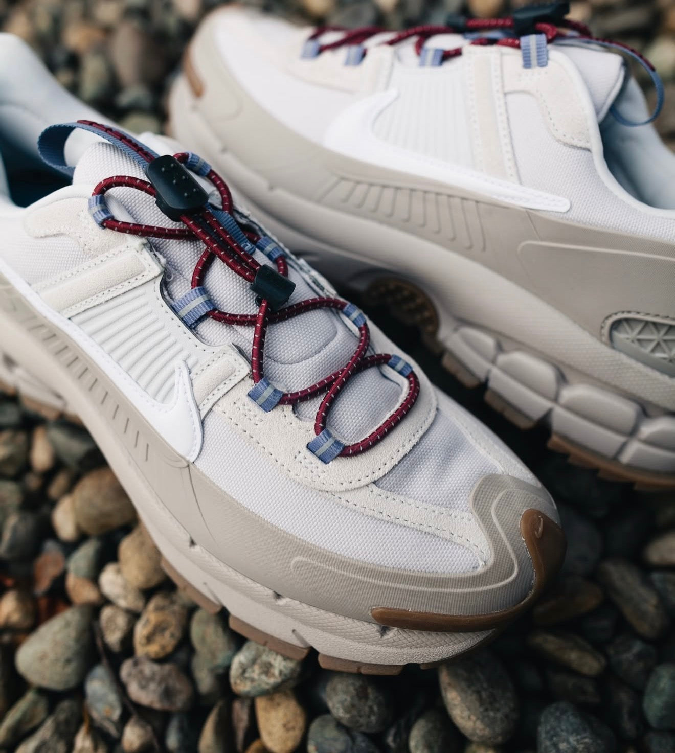 Zoom Vomero Roam College Grey