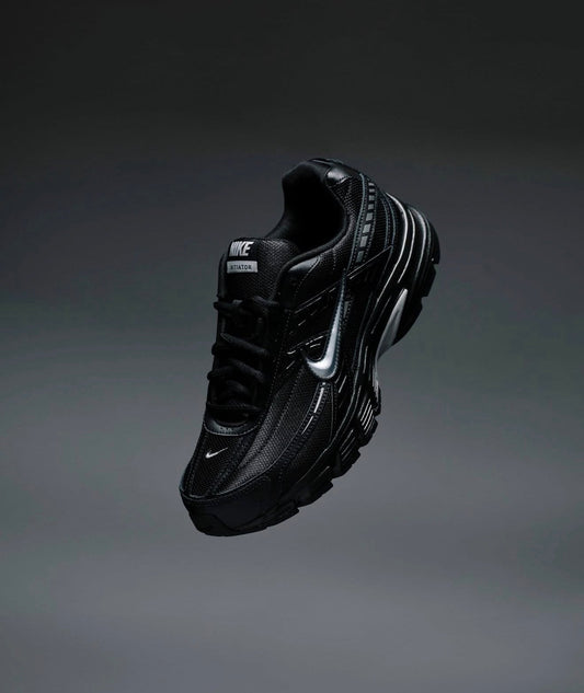 Initiator Black Metallic Silver