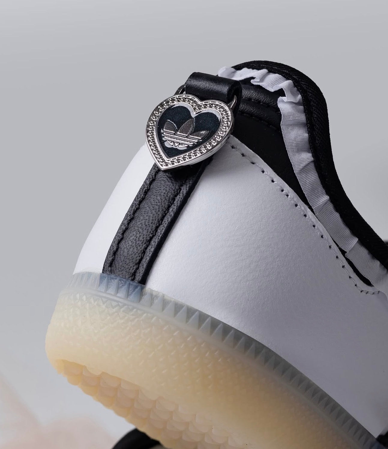 WMNs Samba Jane Ruffle Pack White Black
