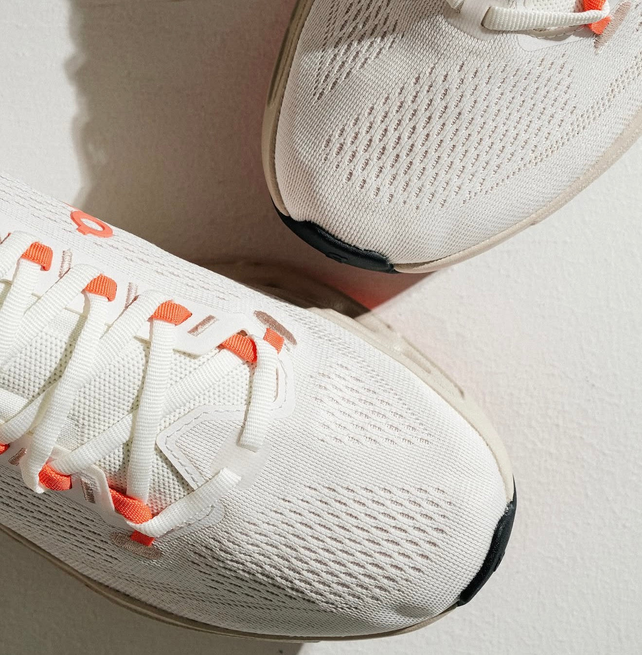 On Running Cloudsurfer Max Ivory Salmon