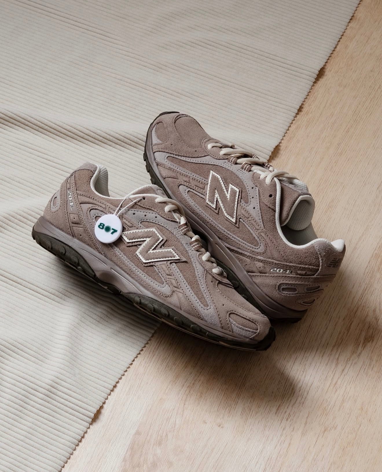 NB Balance 204L Mushroom Arid Stone