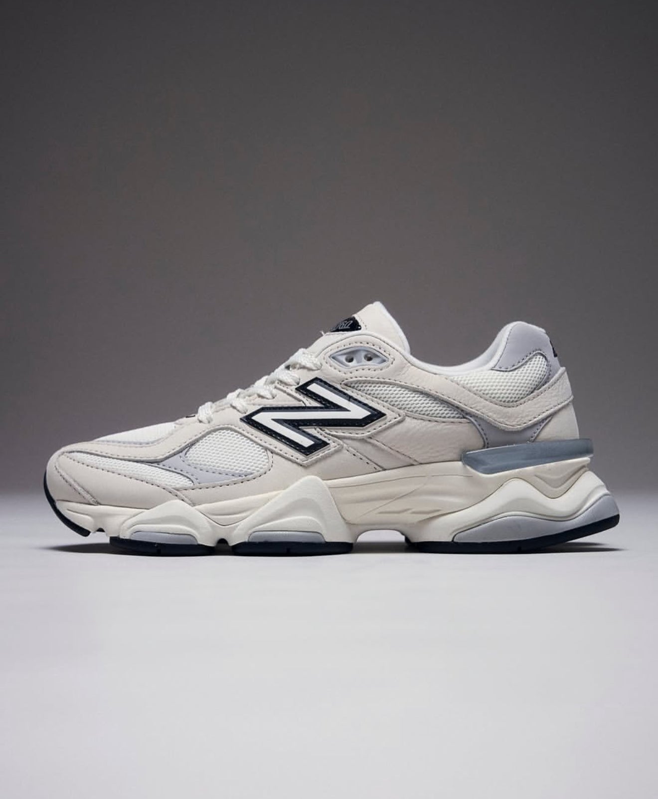 WMNs NB Balance 9060 Sea Salt Raincloud