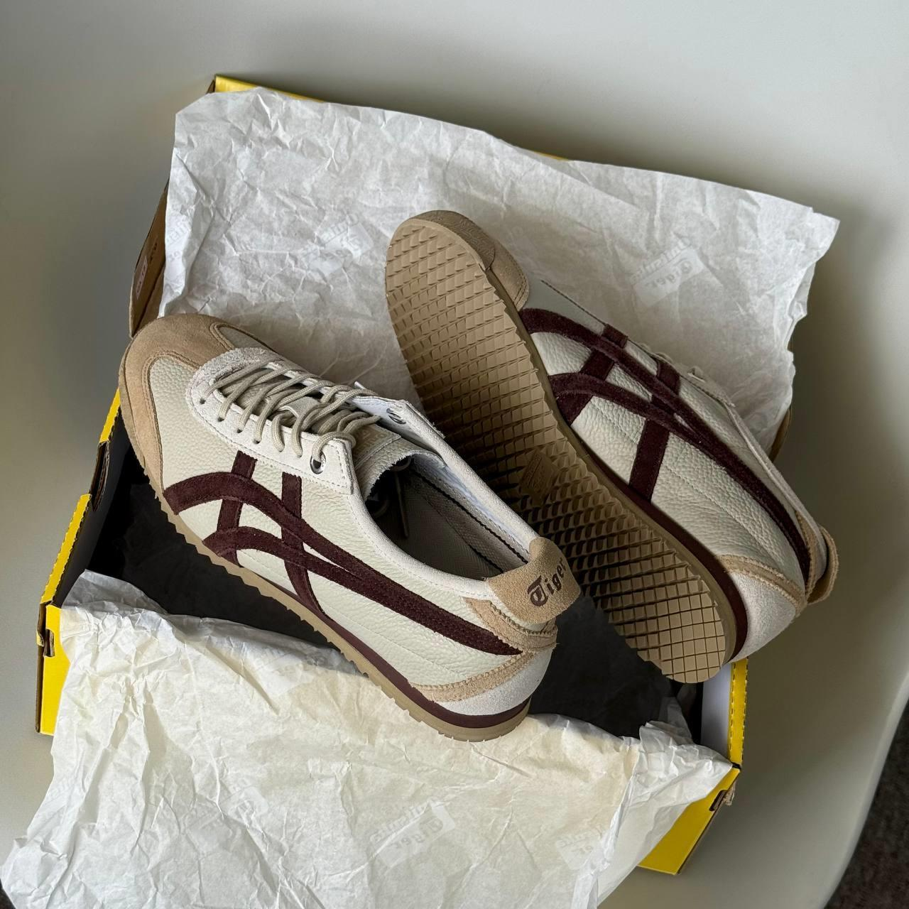 Mexico 66 SD Lace Up Vintage Putty Dark Brown