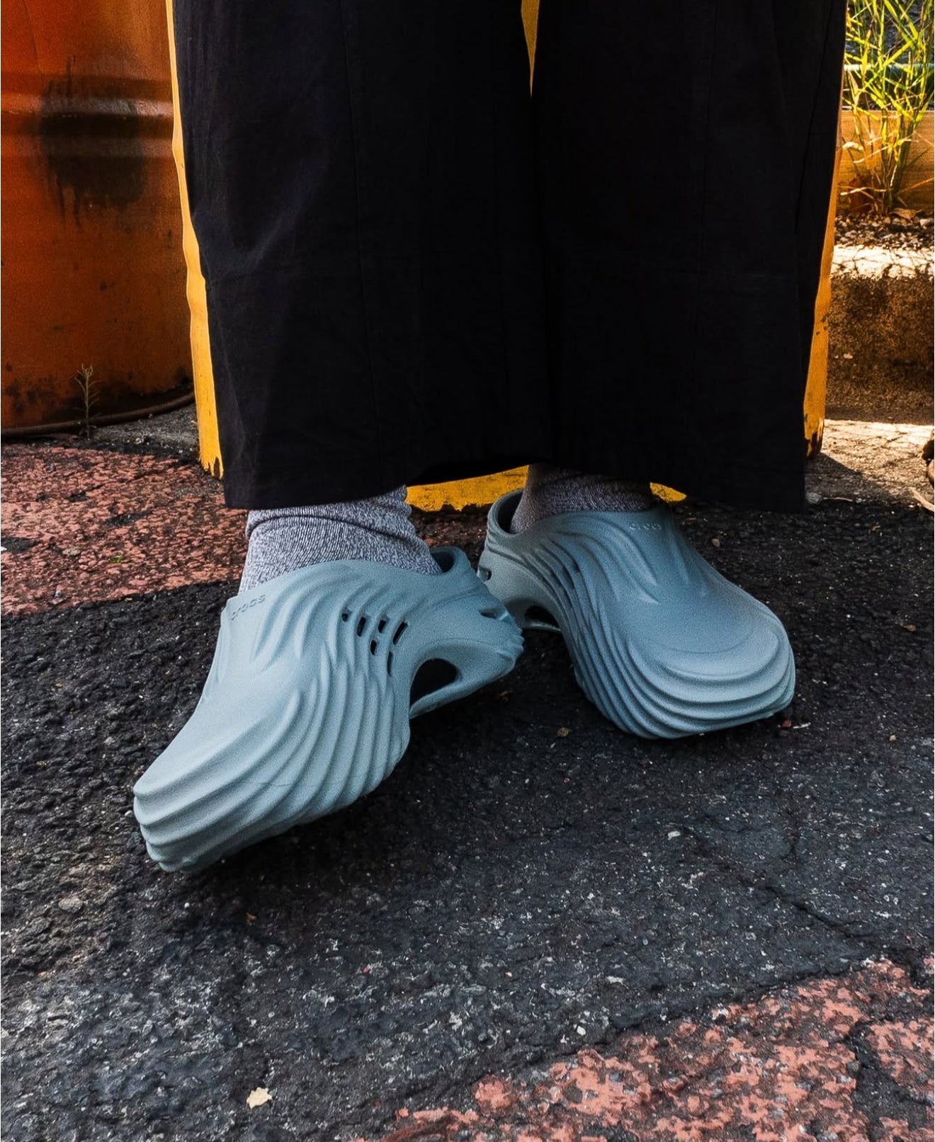 Crocs Echo Wave Clog Pond