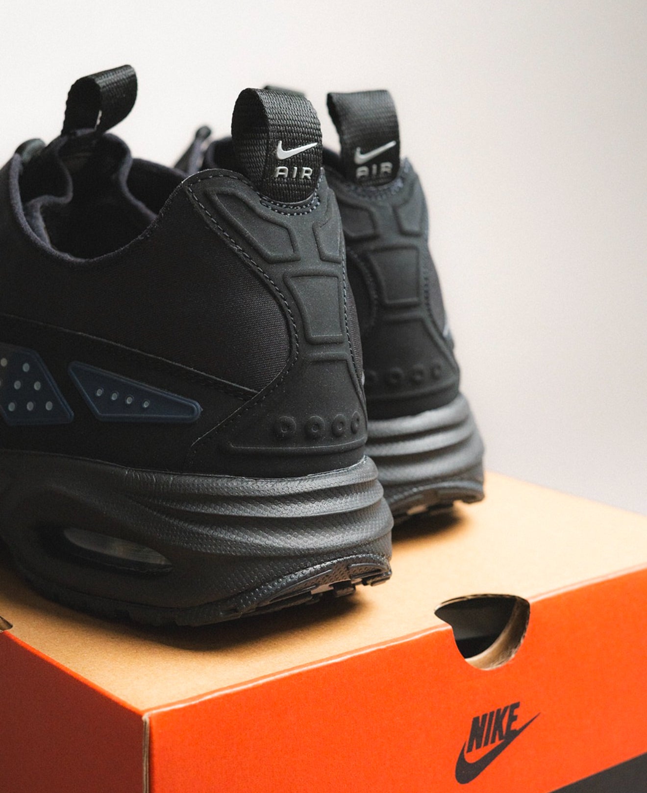 Airmax SNDR Black