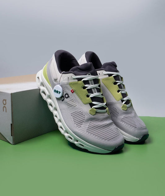 On Running Cloudstratus 3 Pearl Ivory