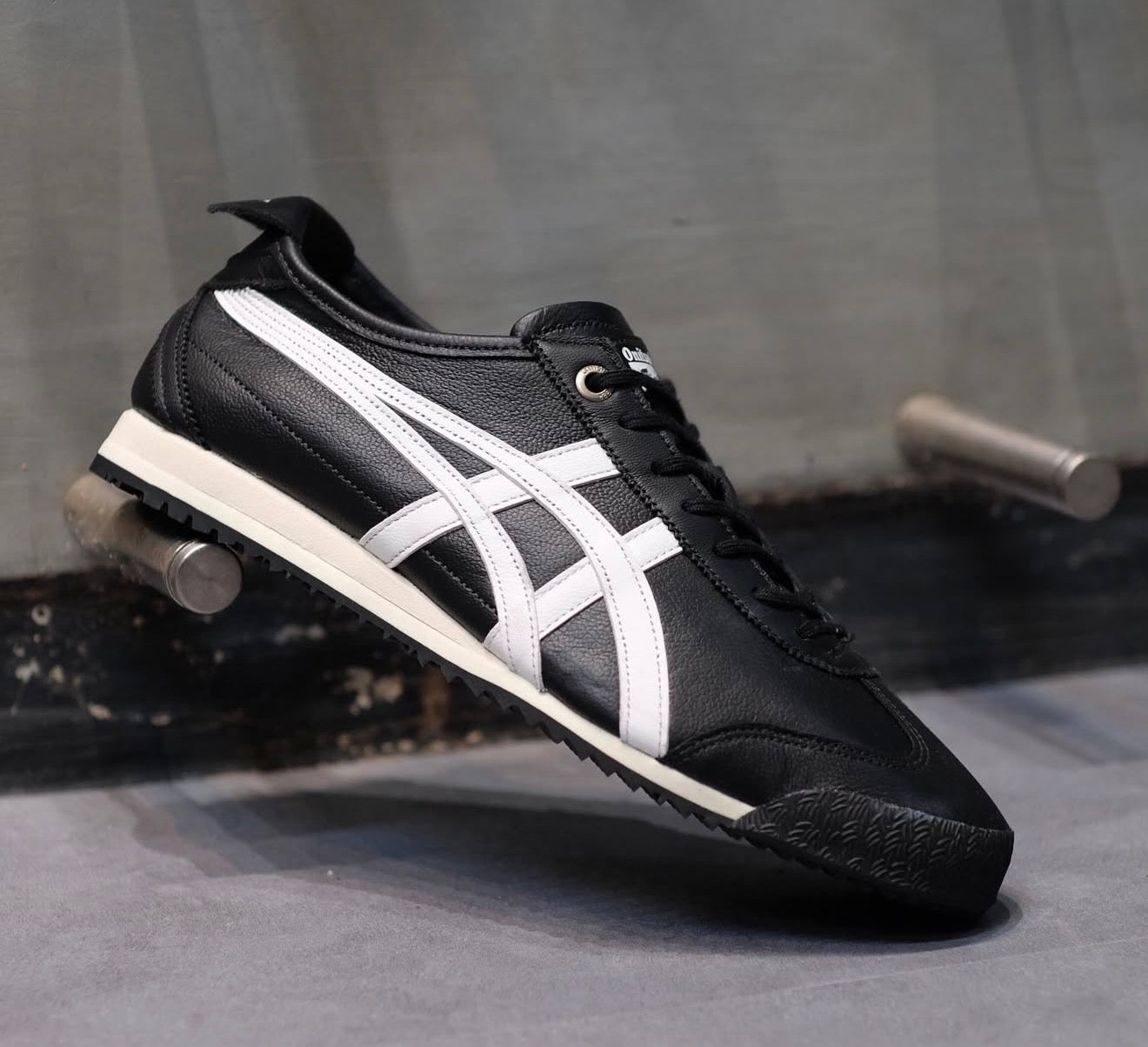 Mexico 66 SD Lace Up Black White