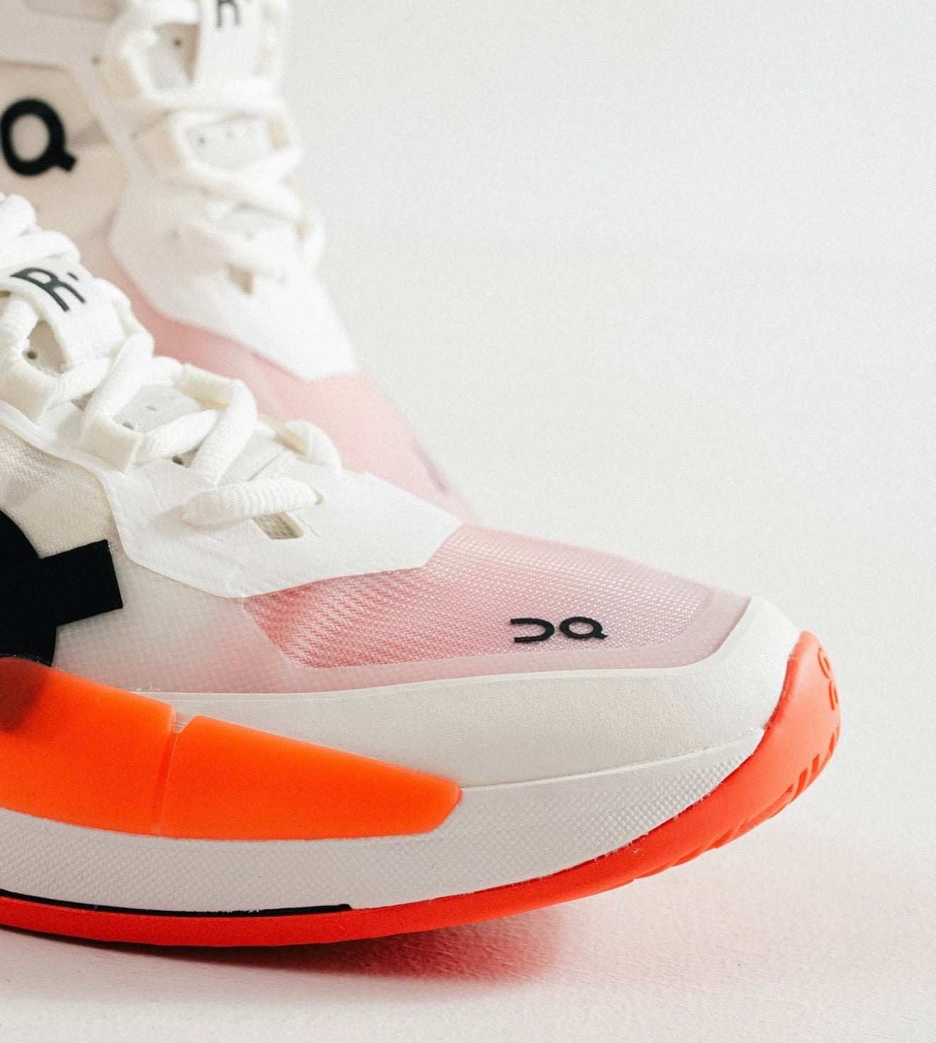 On The Roger Pro 2 Clay White Flame