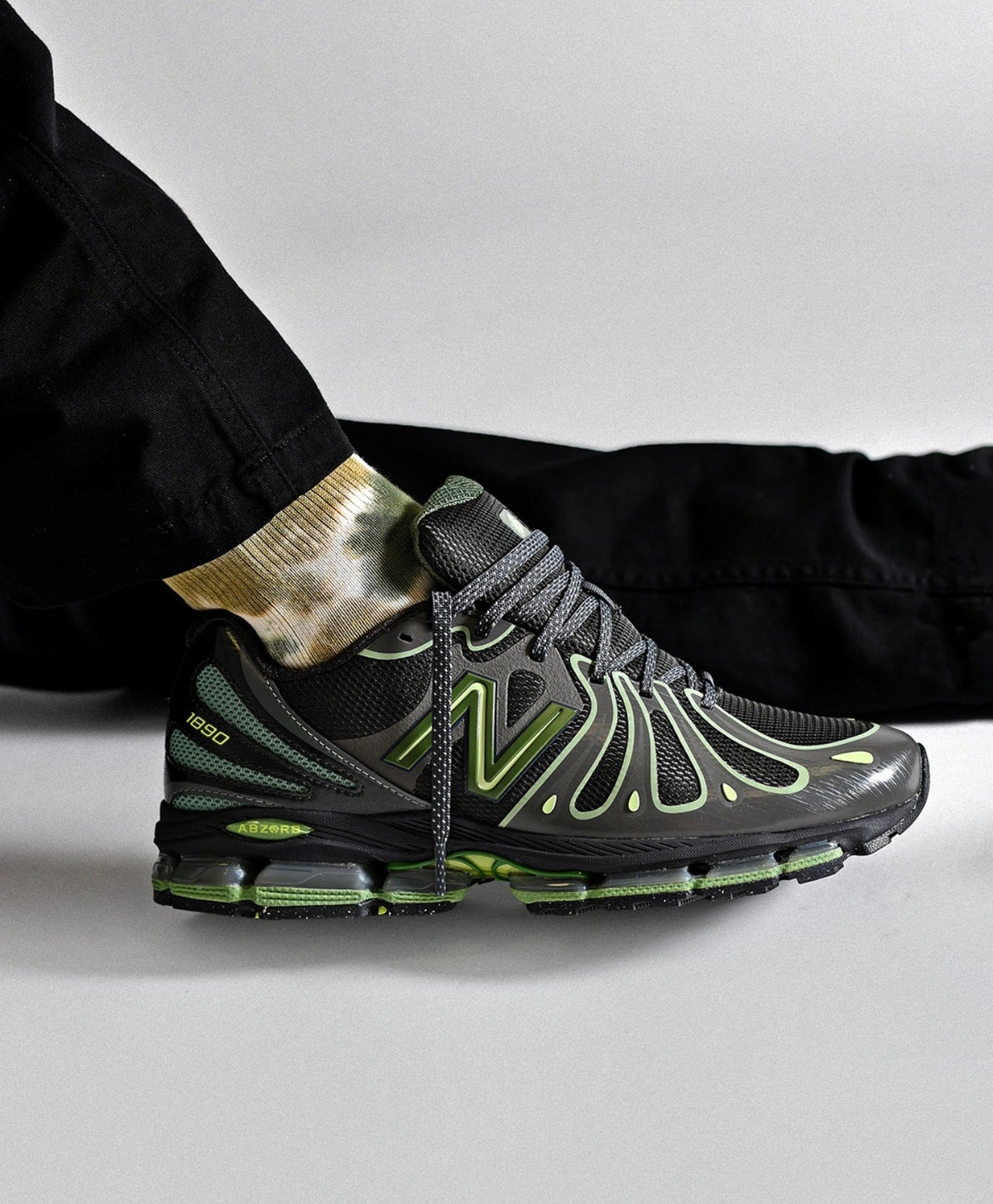 NB Balance 1890 Faded Black Utility Green