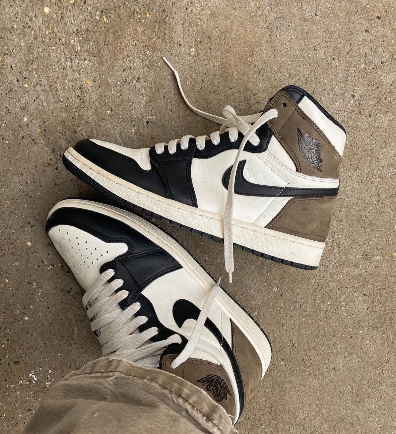 Air Jordan Retro 1 High Mocha