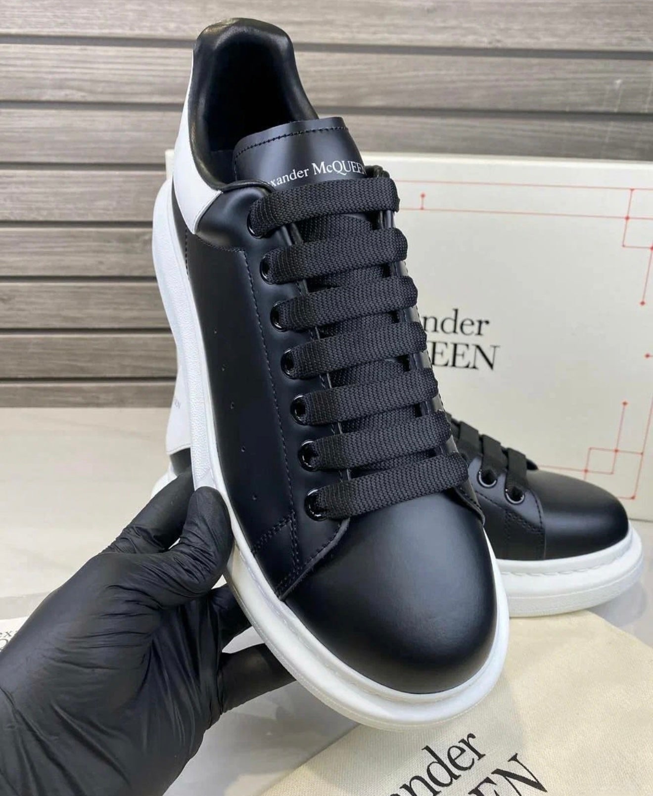 WMNs Alexander McQueen Oversized Black/White