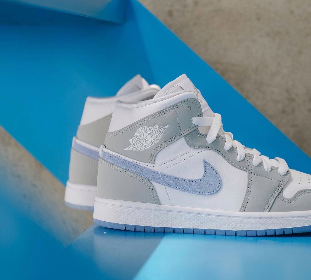 Air Jordan 1 Mid “ Wolf Grey “