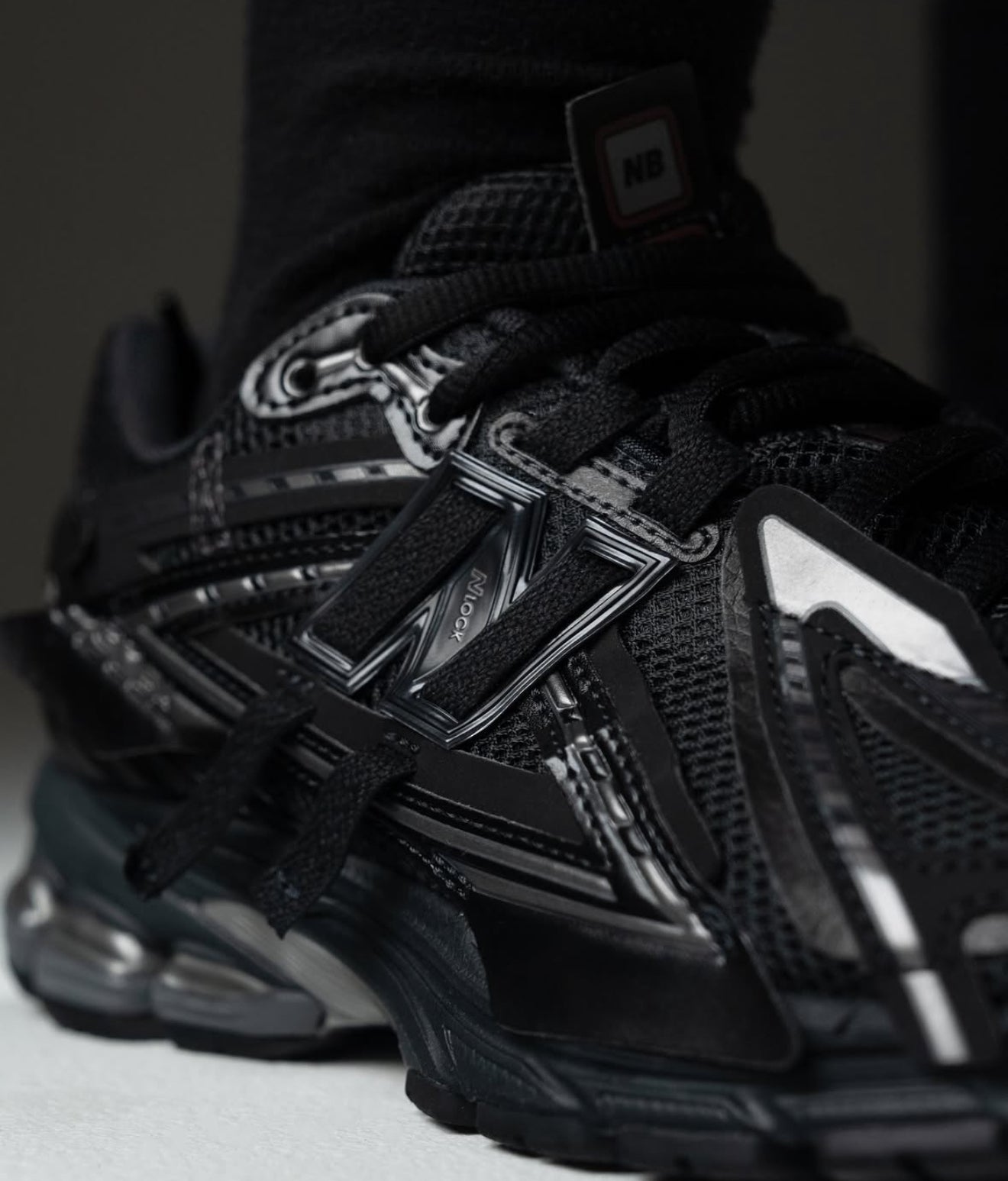 NB Balance 1906A Black