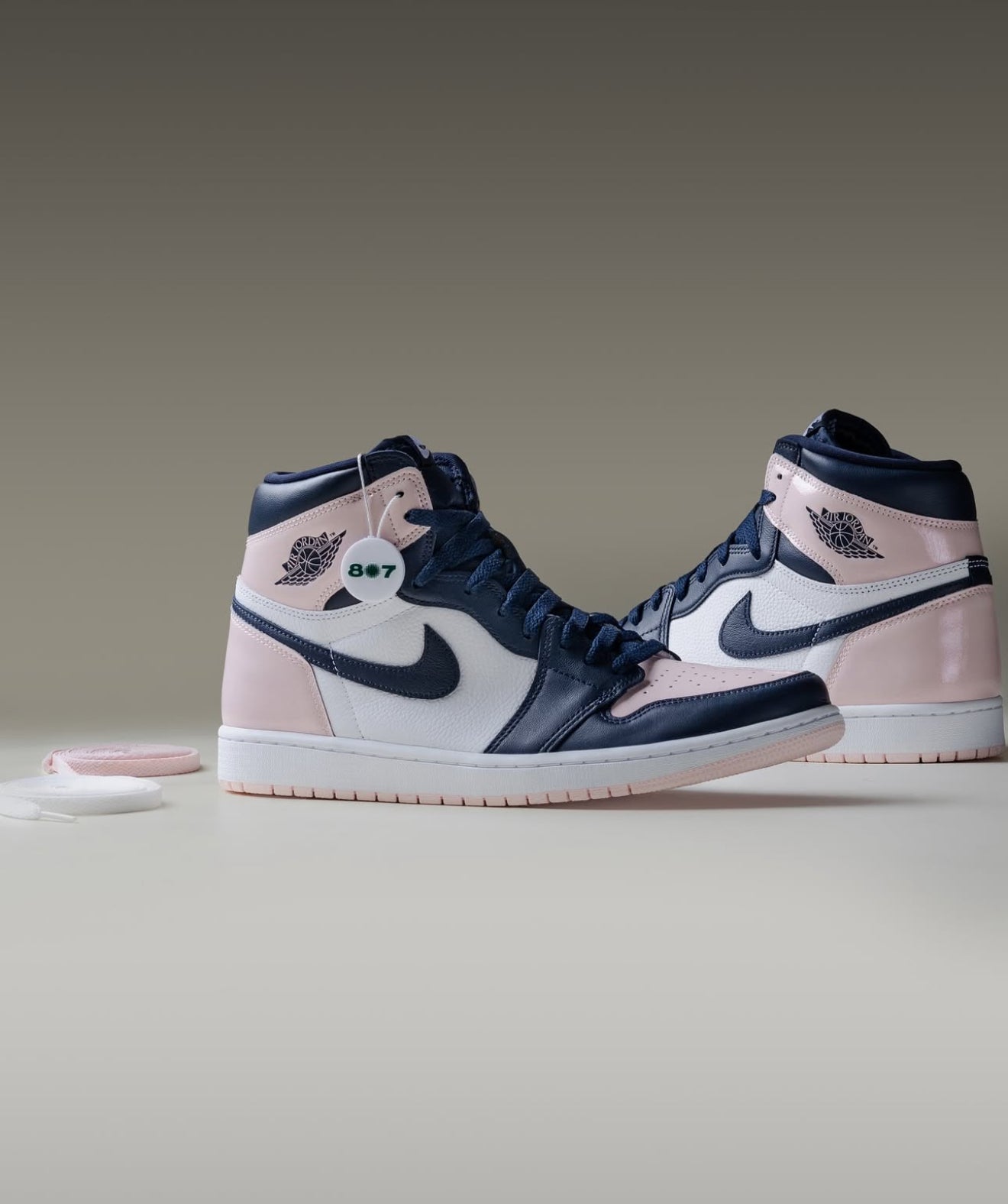 WMNs Air Jordan 1 Retro High OG Atmosphere