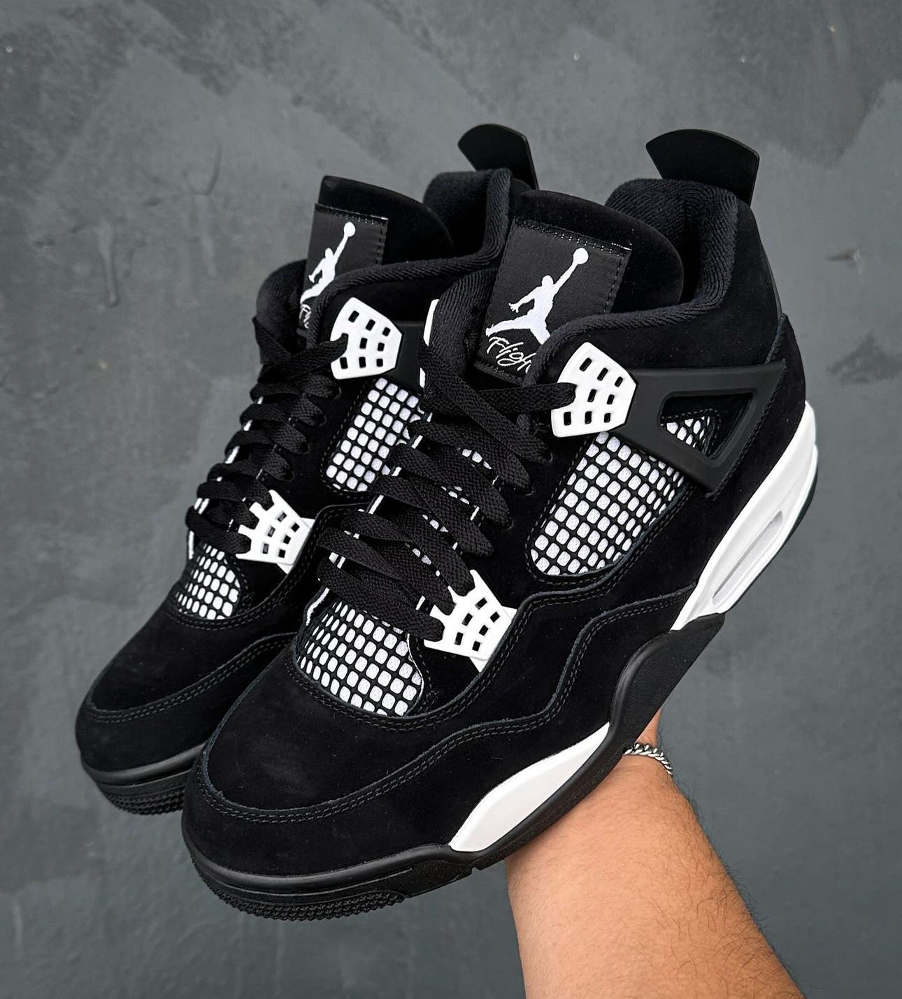 Air Jordan 4 White Thunder