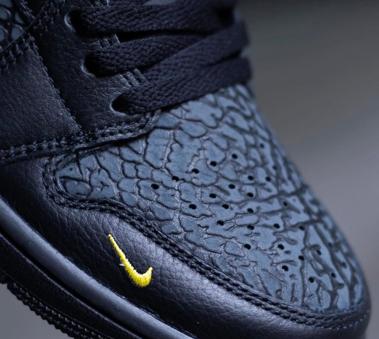Air Jordan 1 Low Black Tour Yellow Anthracite