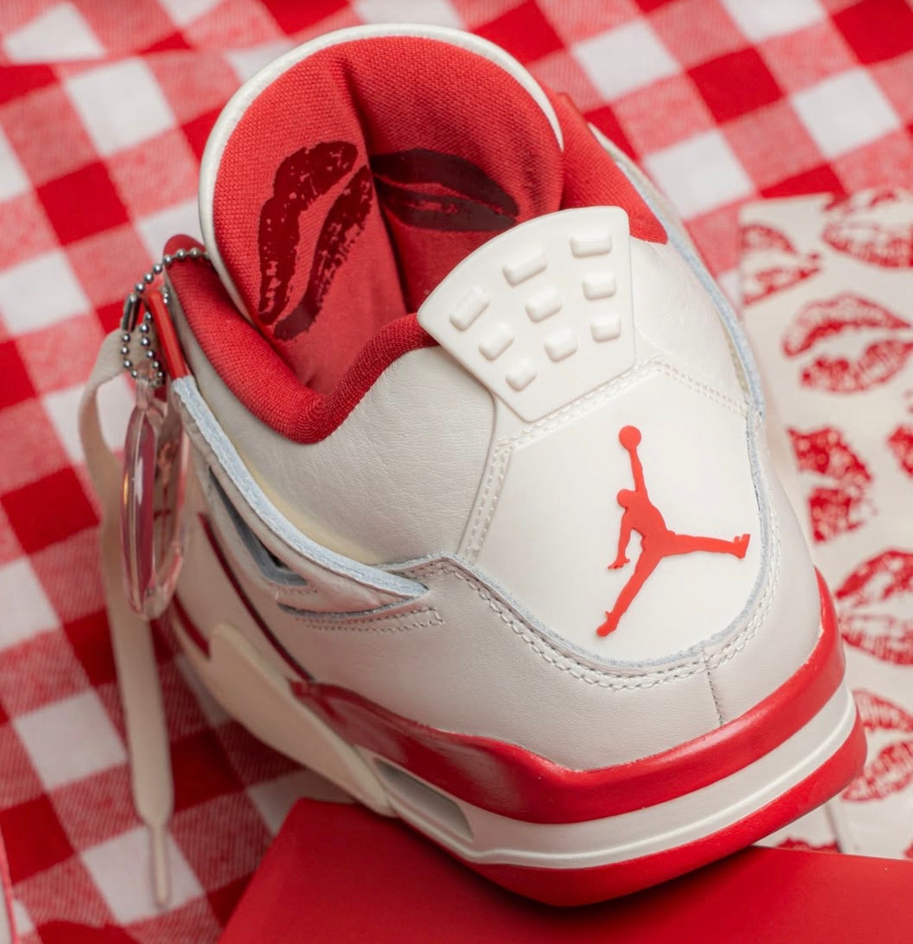 Air Jordan 4 Retro Valentine's Day Sierra Red