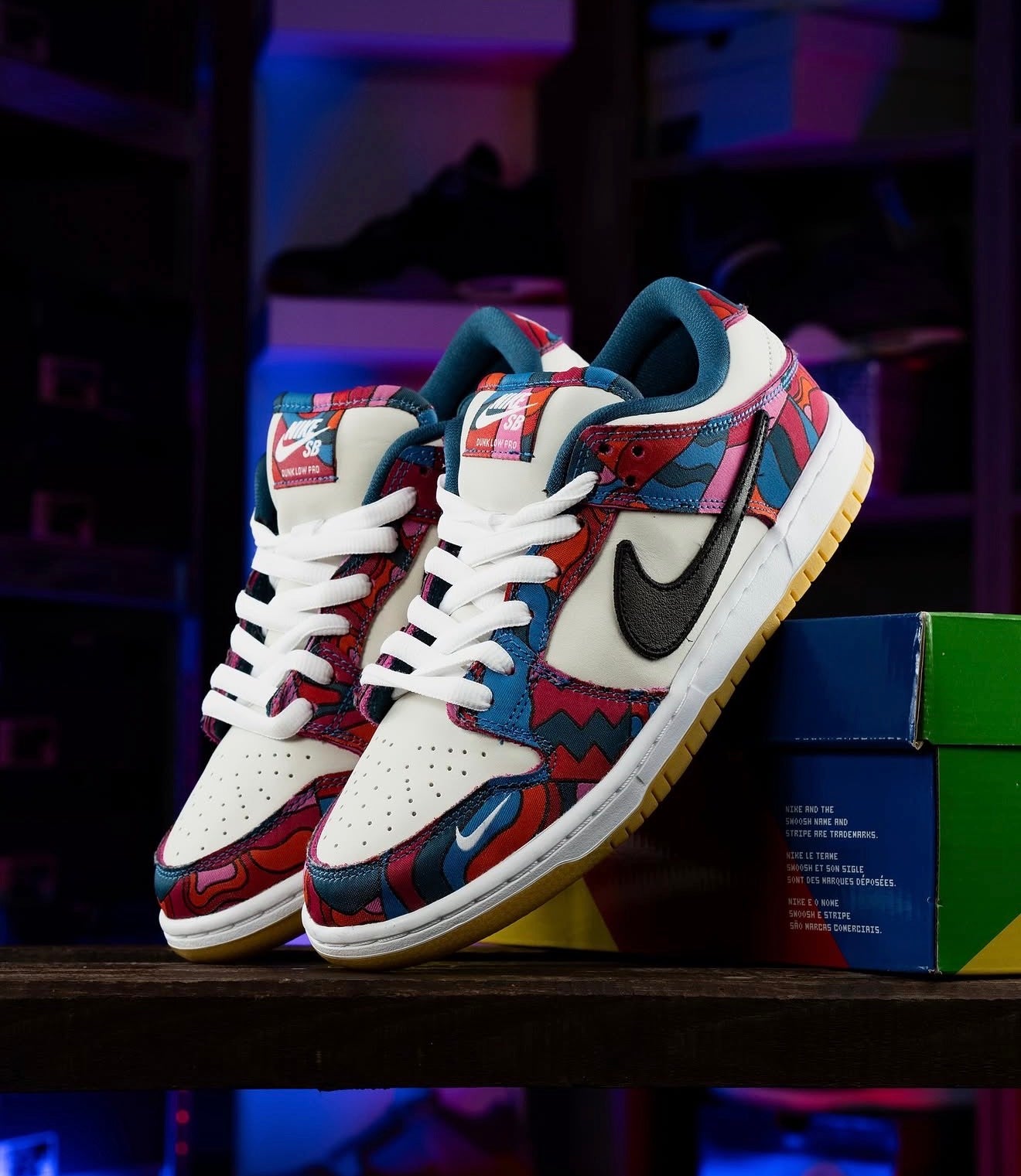 WMNs Sb Dunk Low Pro Parra Abstract Art