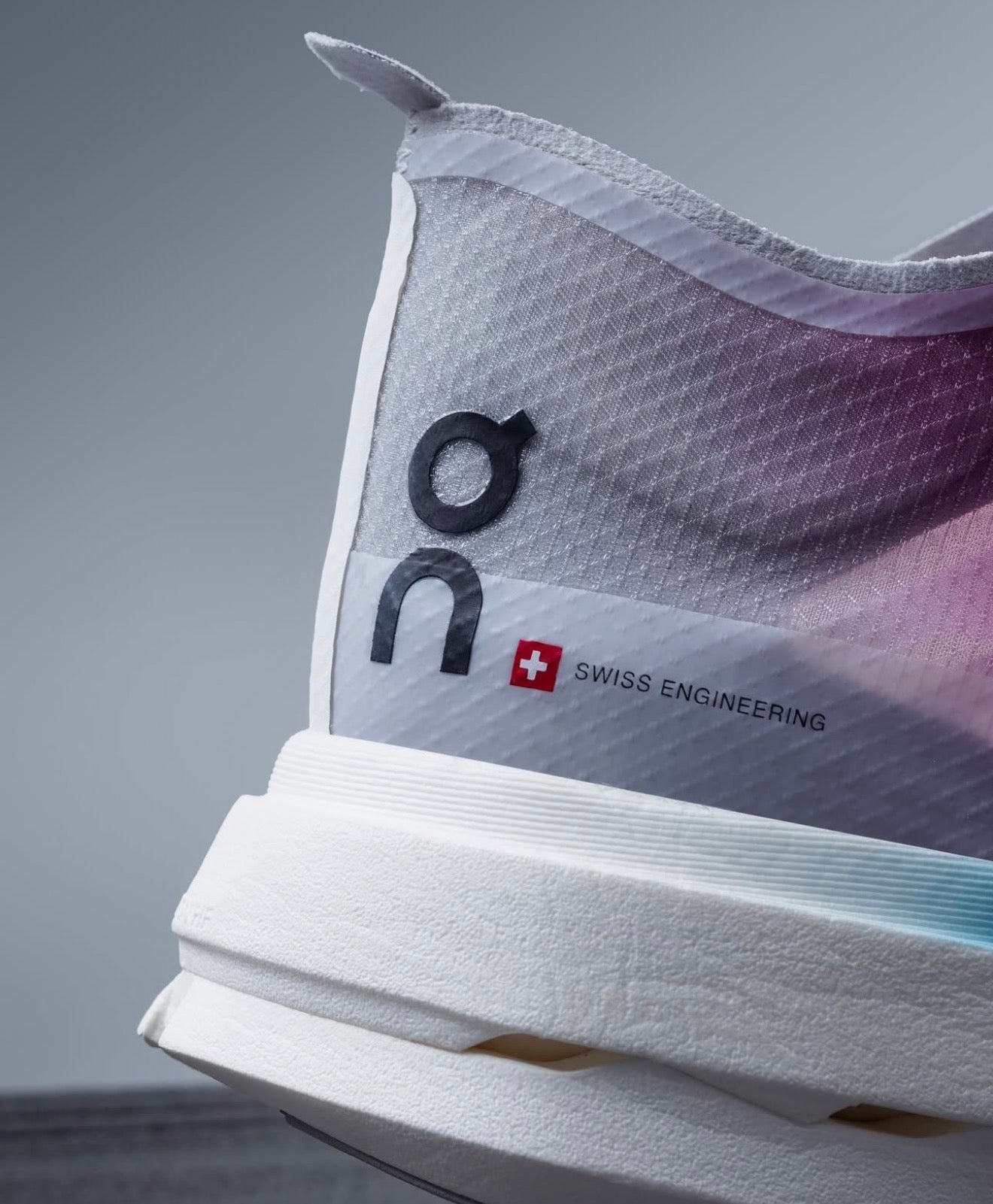 On Running Cloudboom Strike White Horizon