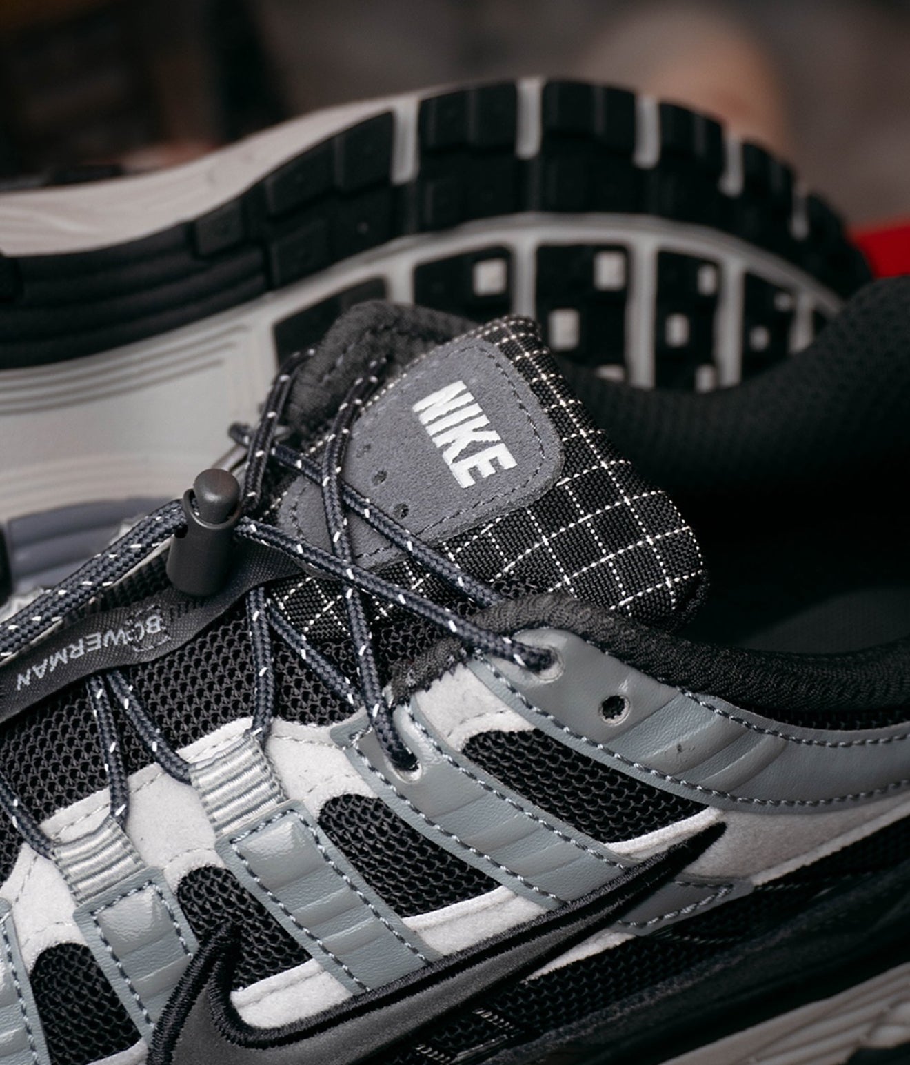 P6000 Anthracite Smoke Grey