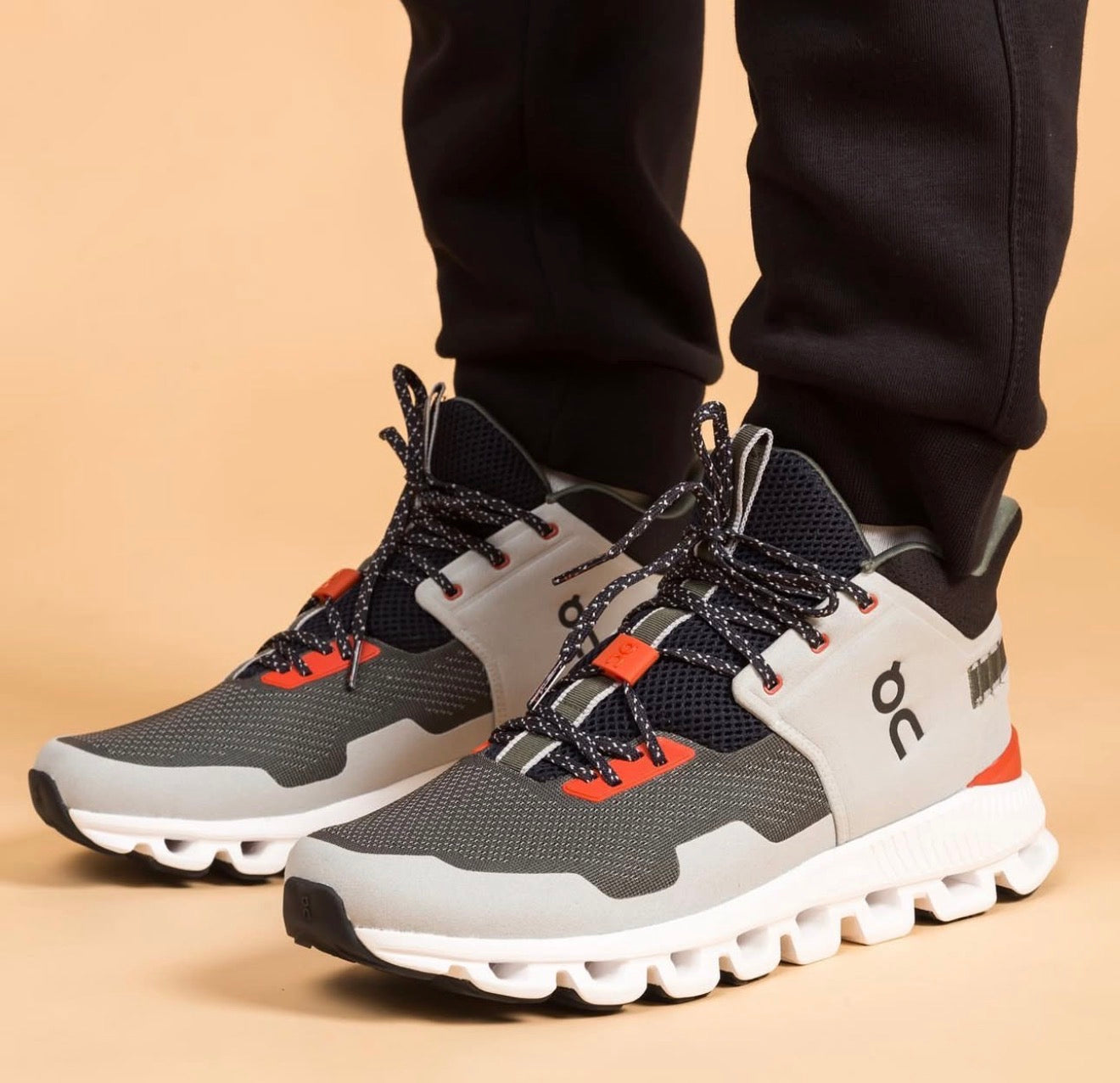 On Running Cloud Hi Edge Black Grey Green