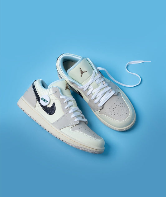Jordan 1 Low SE Sanddrift Glacier Blue