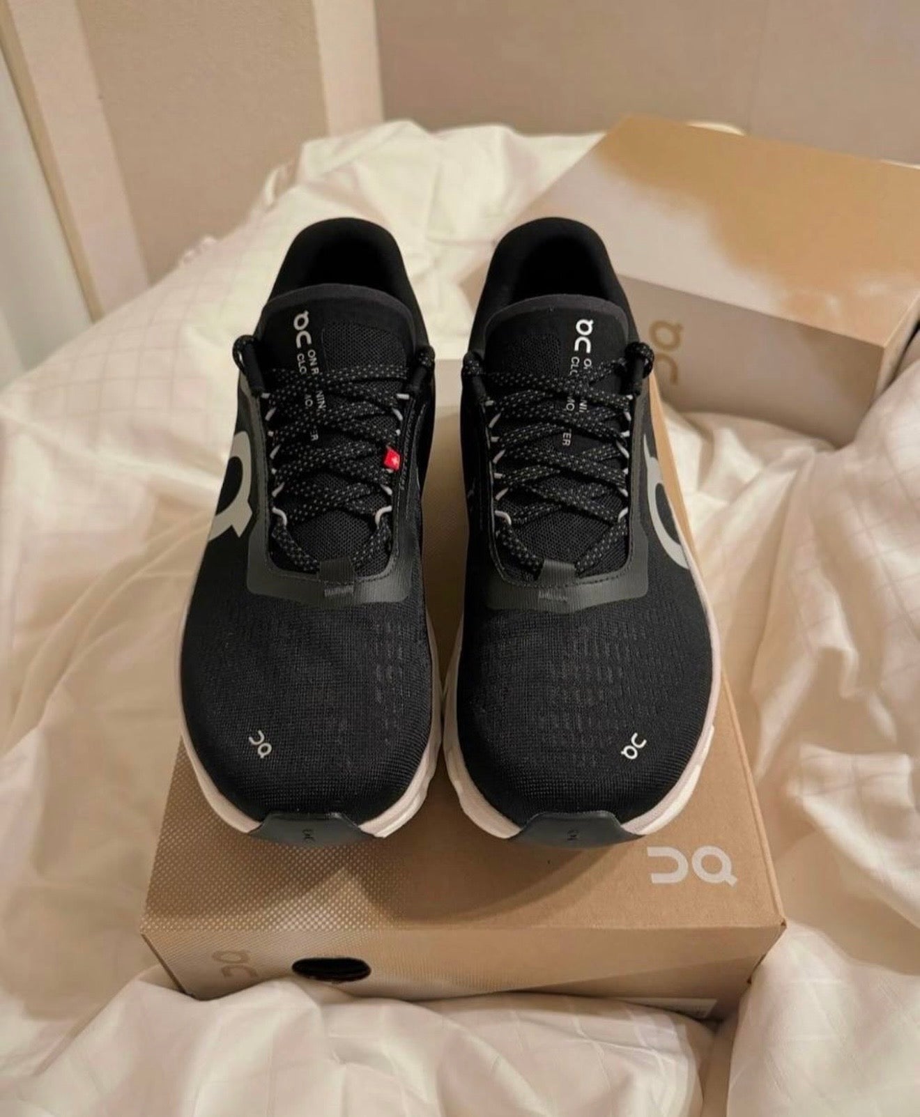 On Running Cloud Monster 2.0 Black Frost