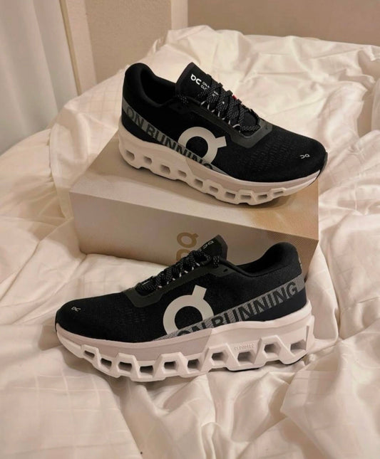 On Running Cloud Monster 2.0 Black Frost