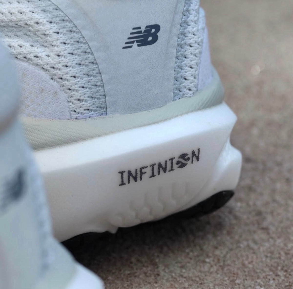 NB Balance Infinion 1080v15 Grey Days