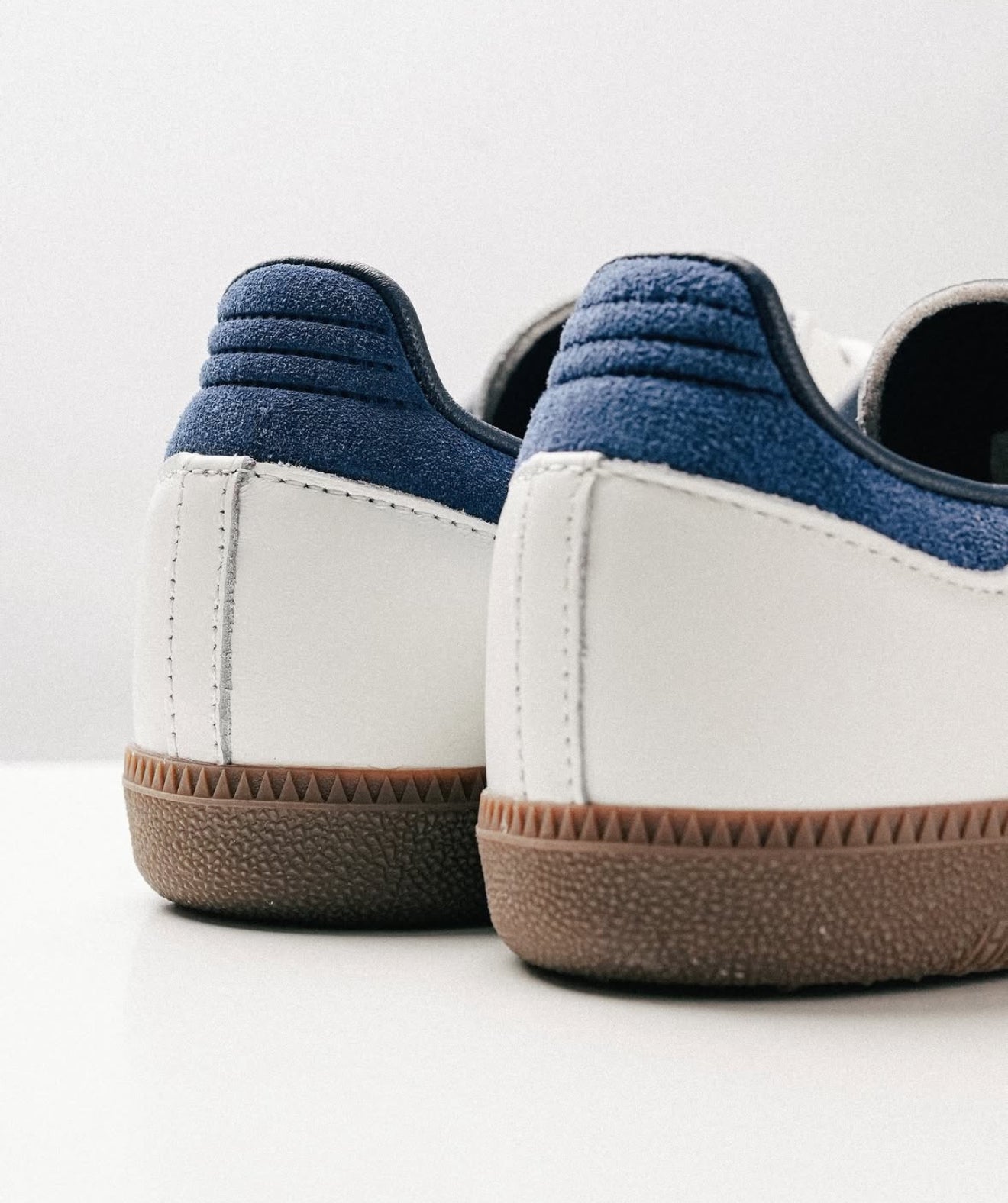 Samba OG white Red Navy Gum