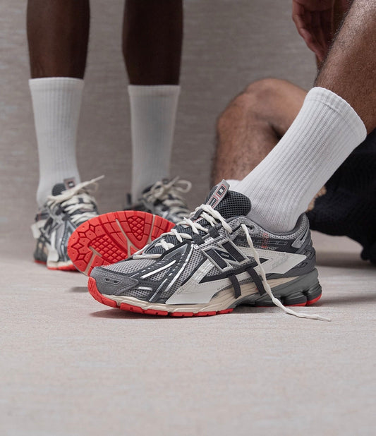 NB 1906A Slate Grey Drift Red