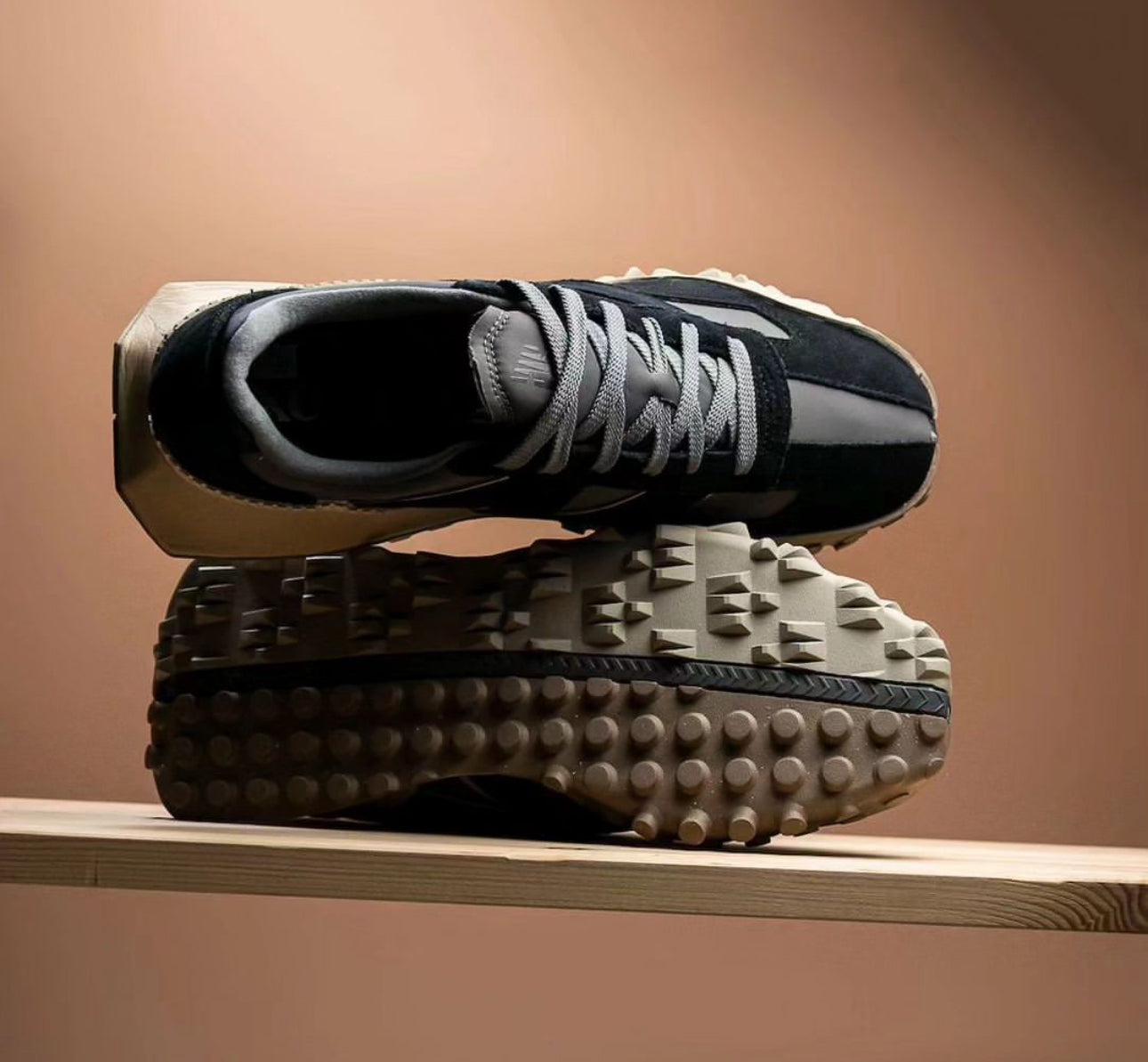 New Balance XC 72 Black Castlerock