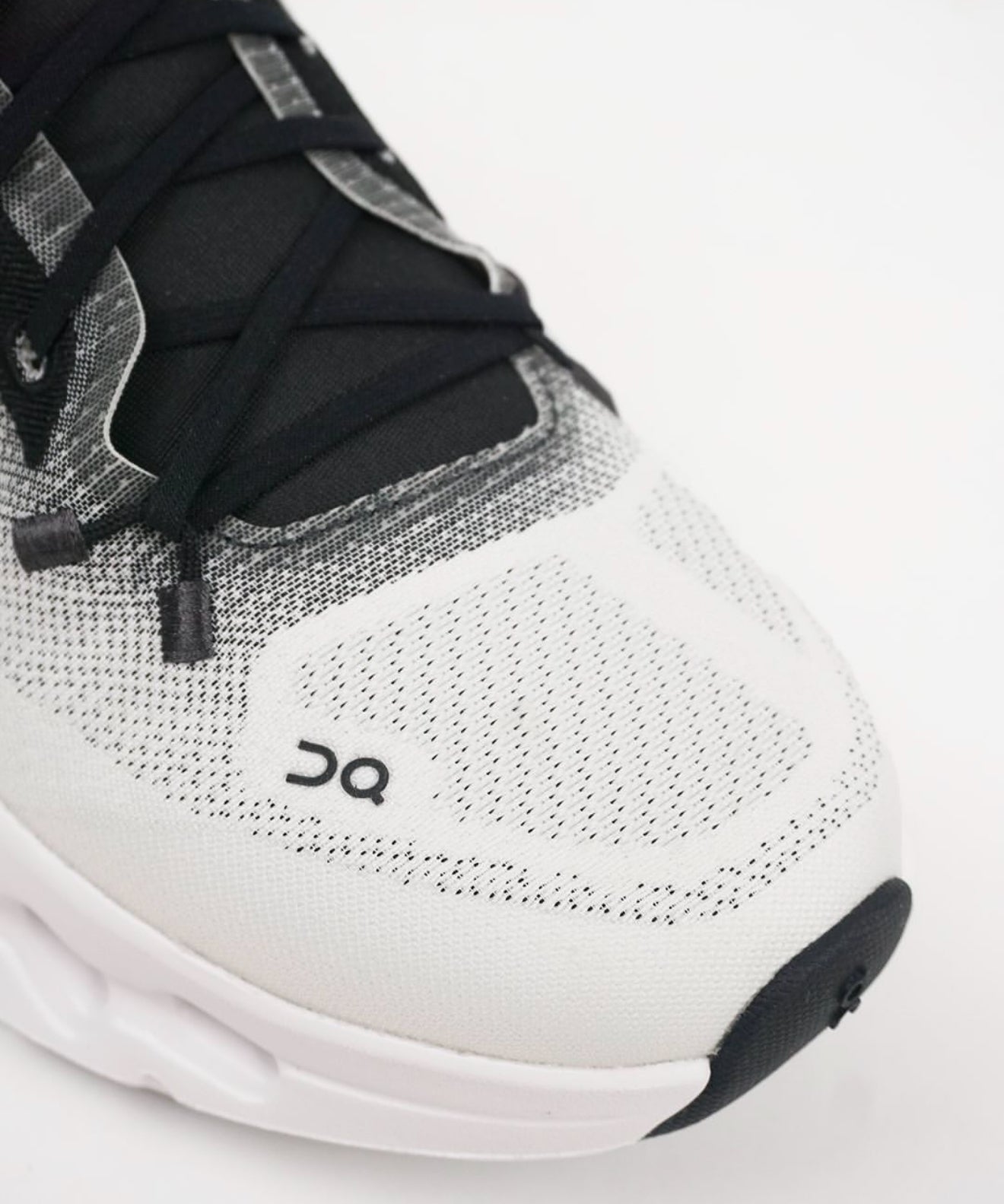 WMNs On Running Cloudtilt Black Ivory