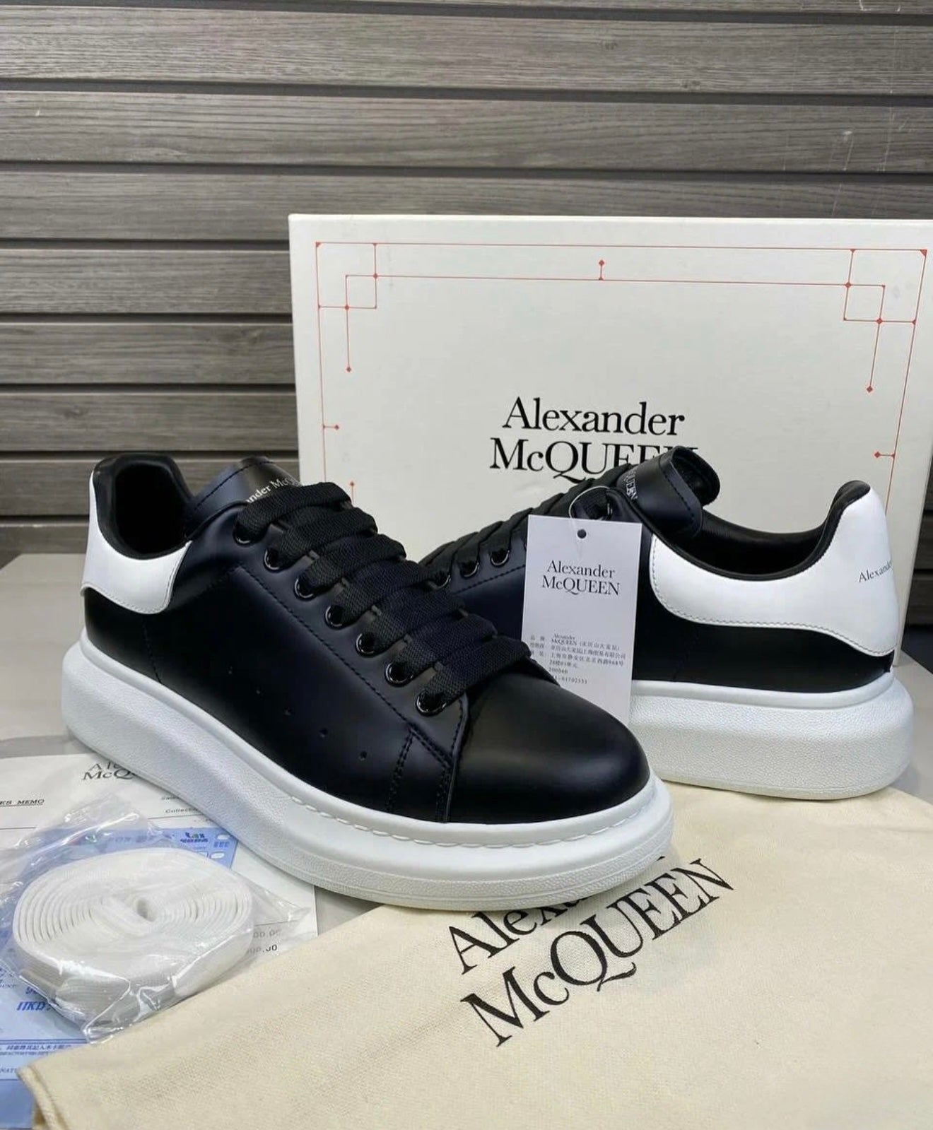 WMNs Alexander McQueen Oversized Black/White