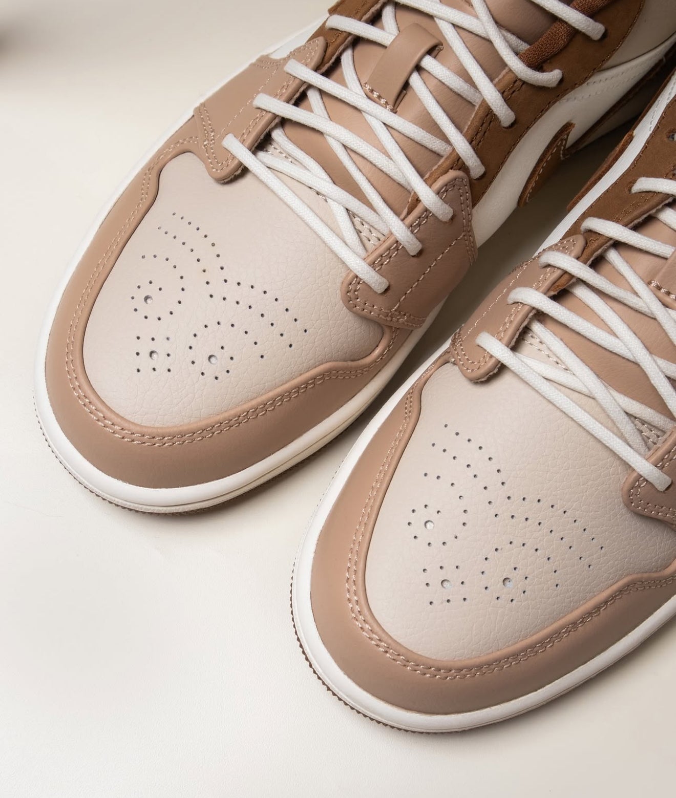 Air Jordan 1 Low Hemp Light British Tan