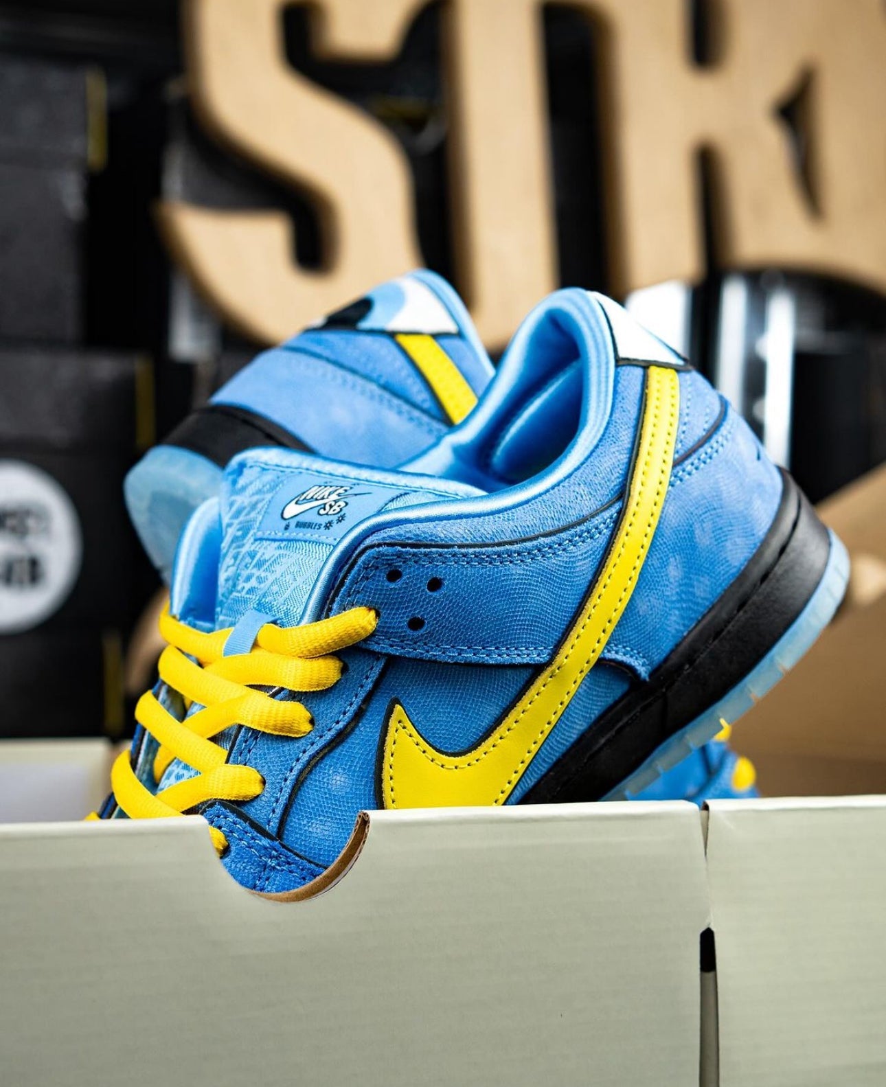 SB Dunk Low The Powerpuff Girls Bubbles