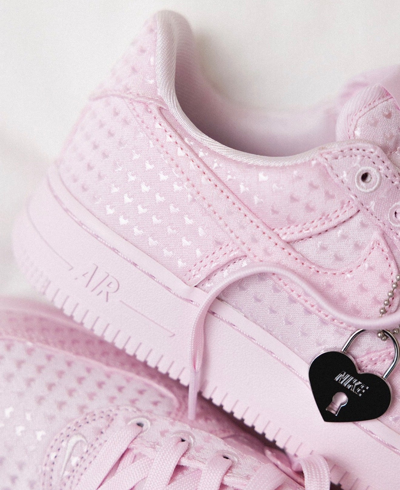 WMNs Airforce 1 Low Valentine's Day Pink Foam (2026)