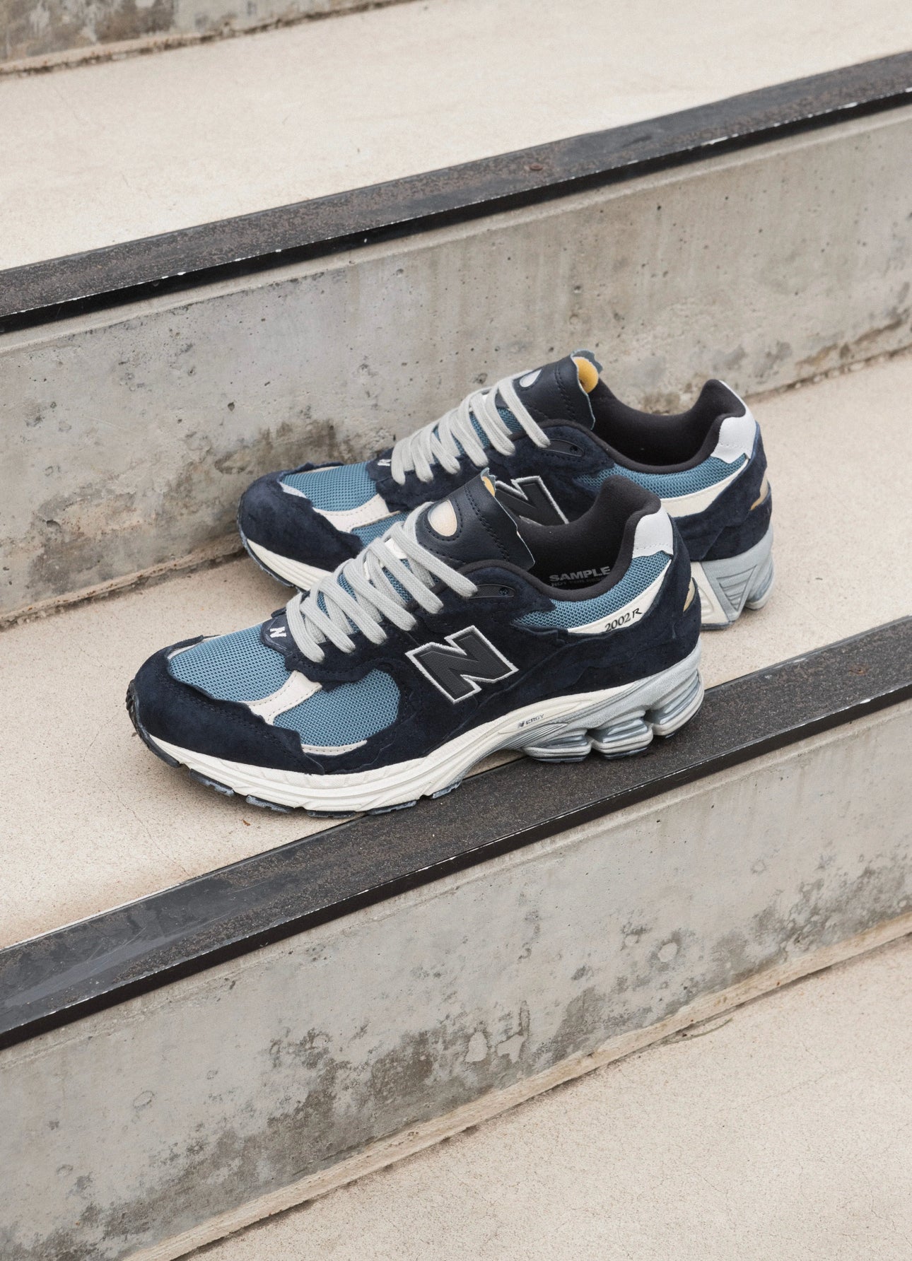 NB Balance 2002r Refined Future Pack Dark Navy Blue
