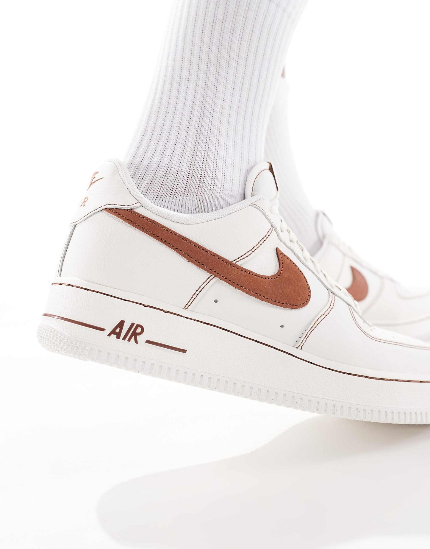 Airforce 1 Low '07 LV8 Ivory Saddle Brown