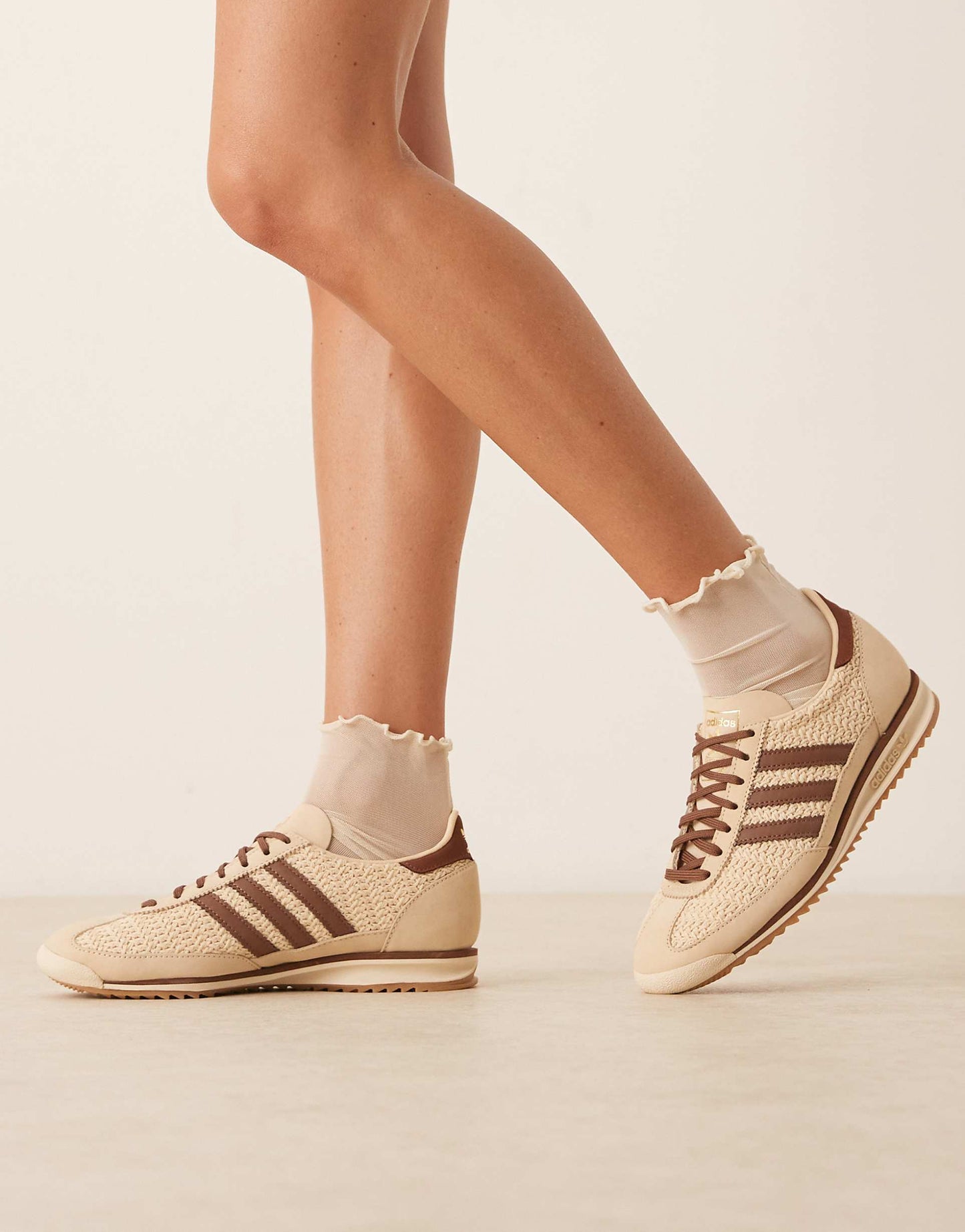 WMNs SL72 OG Sand Strata Preloved Brown Cream White