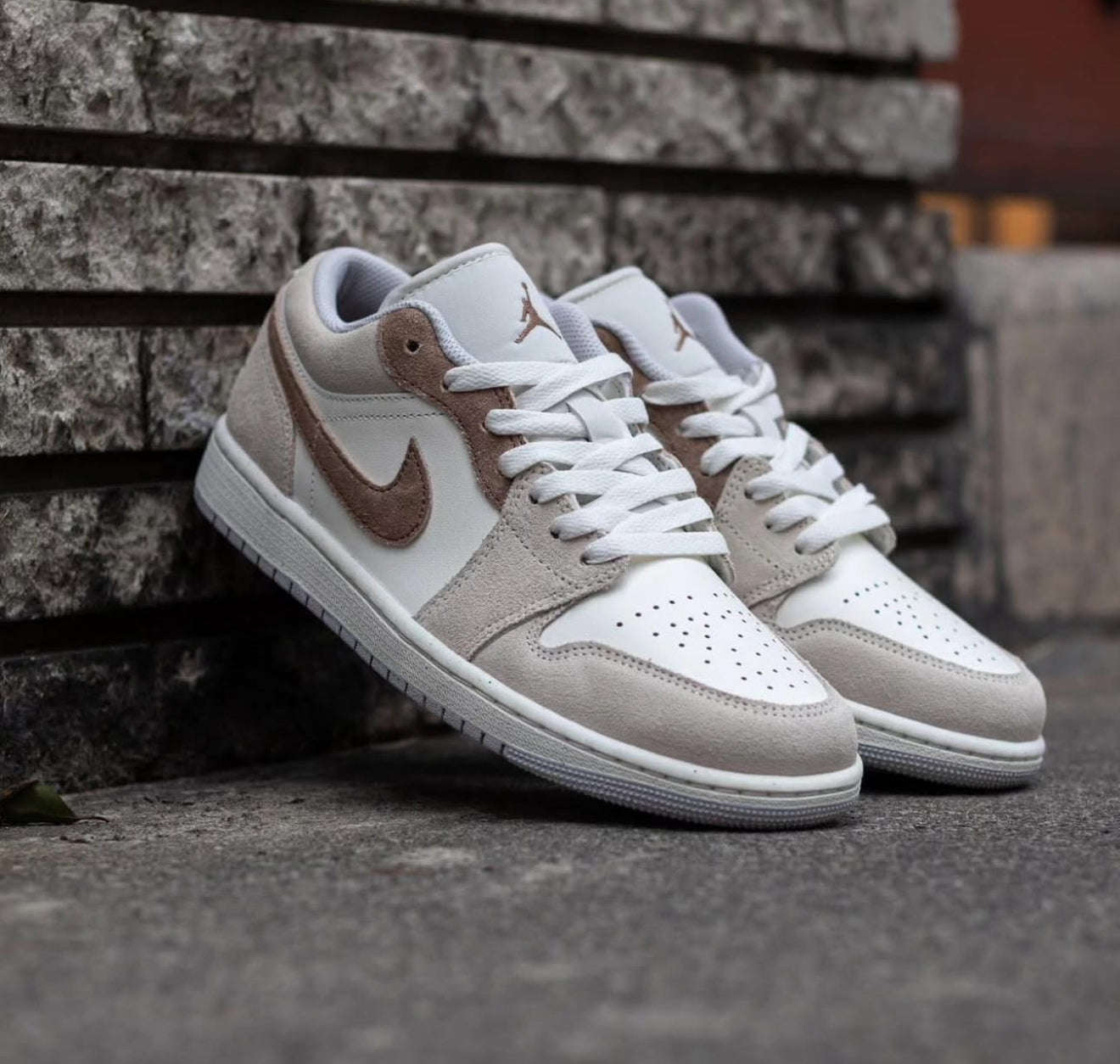 Air Jordan 1 Low Legend Light Brown