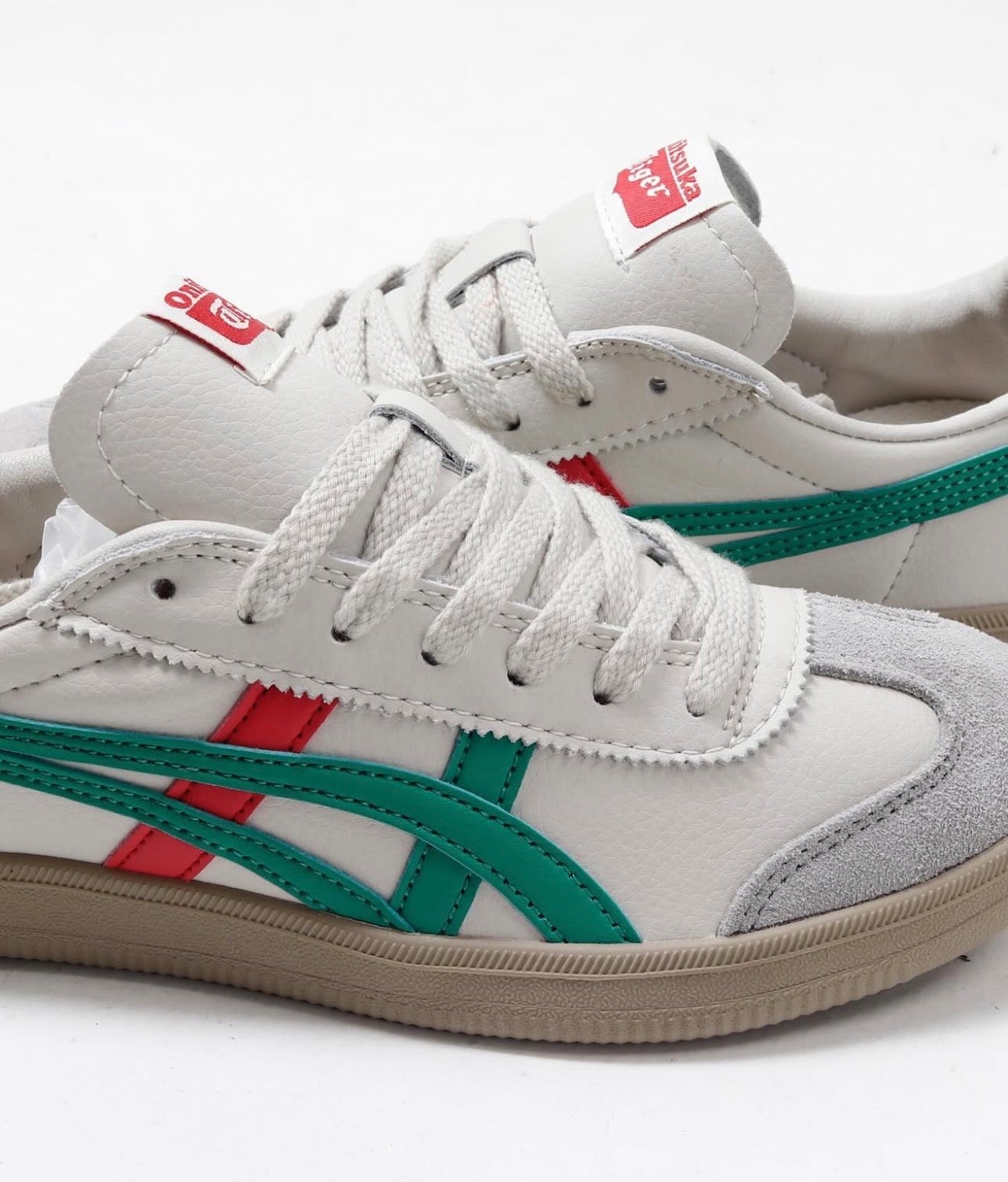 Tokuten Lace Up Beige Green Red