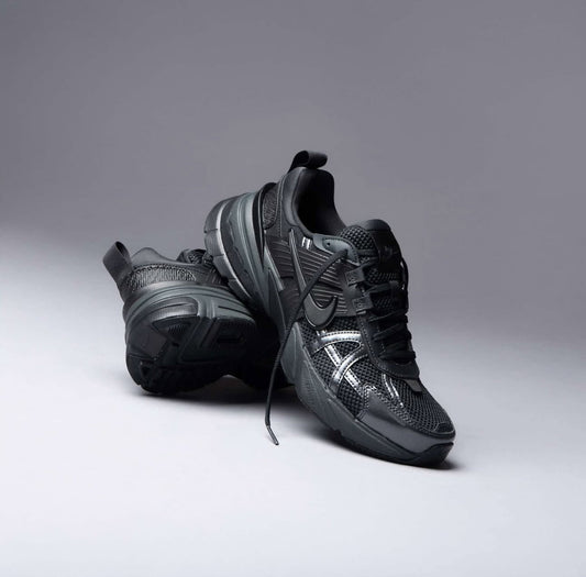 V2K Run Black Dark Smoke Grey