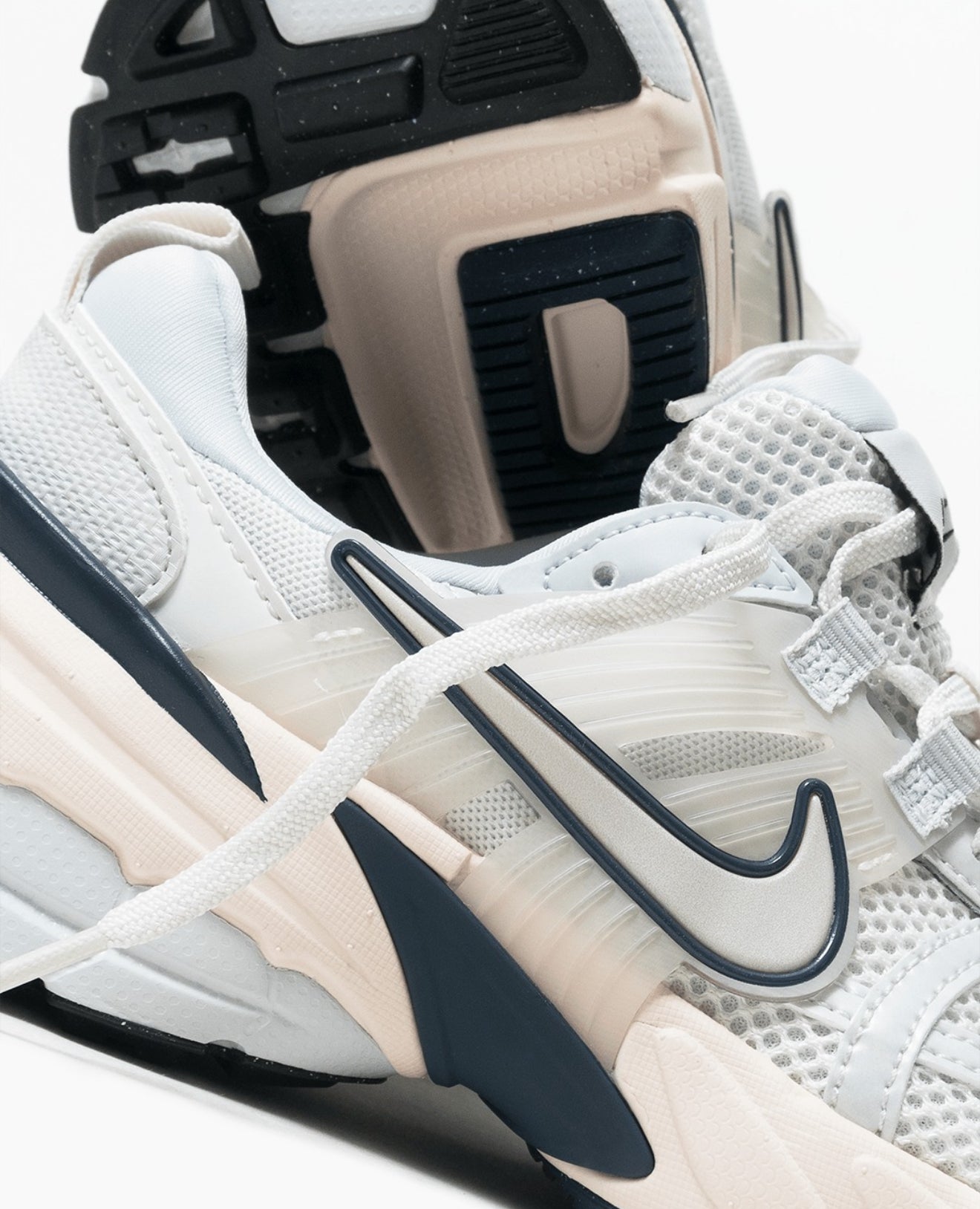 V2K White Midnight Navy