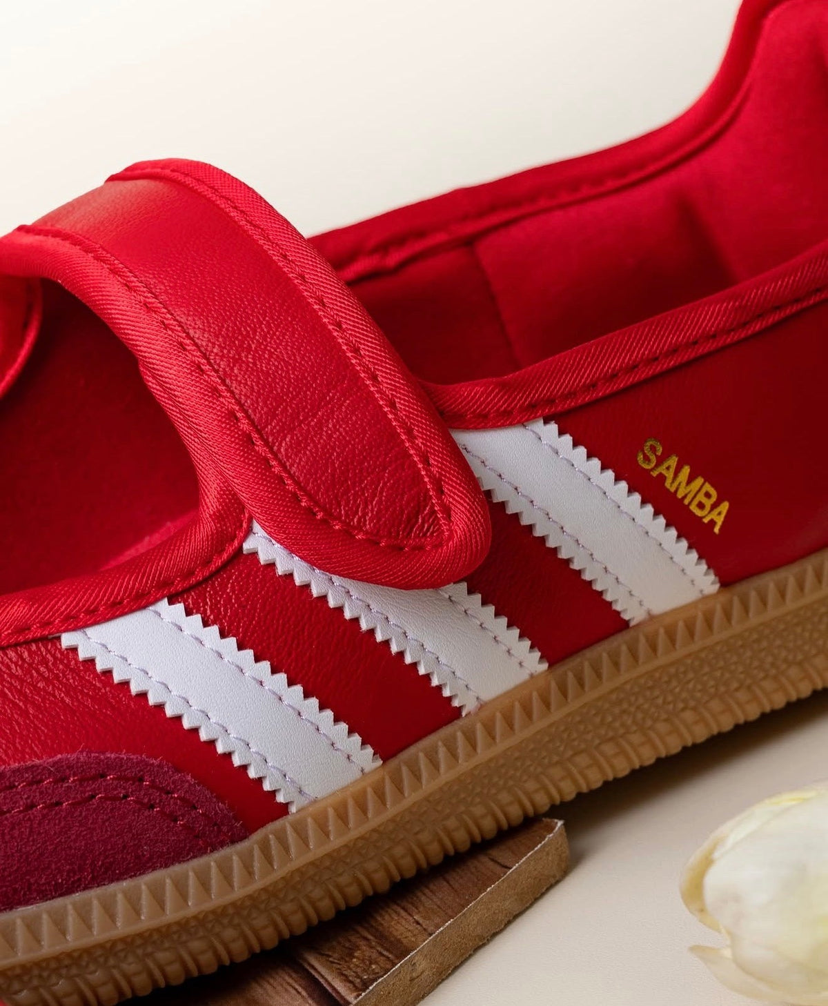 WMNs Samba Jane Scarlet White Gum