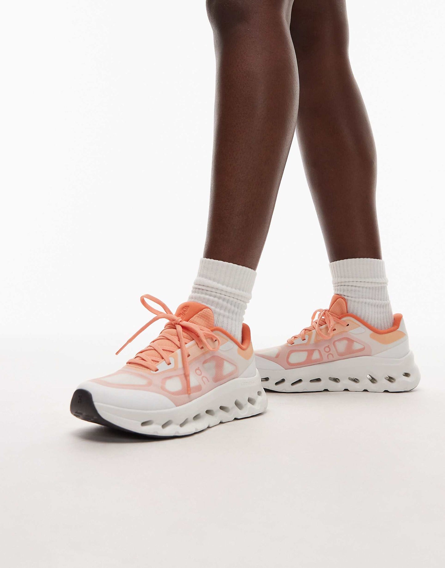 WMNs On Running Cloudtilt Remix Sunstone Ivory