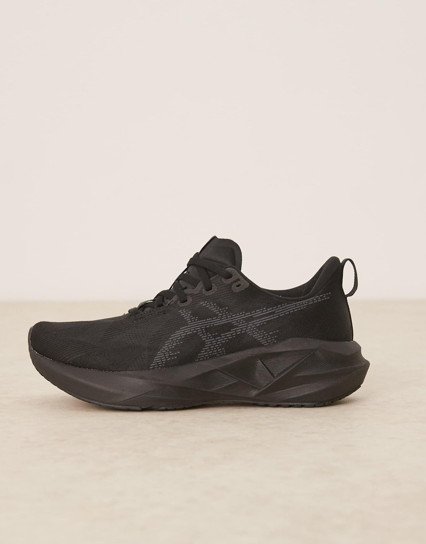 Asics Novablast 5 Black Carrier Grey