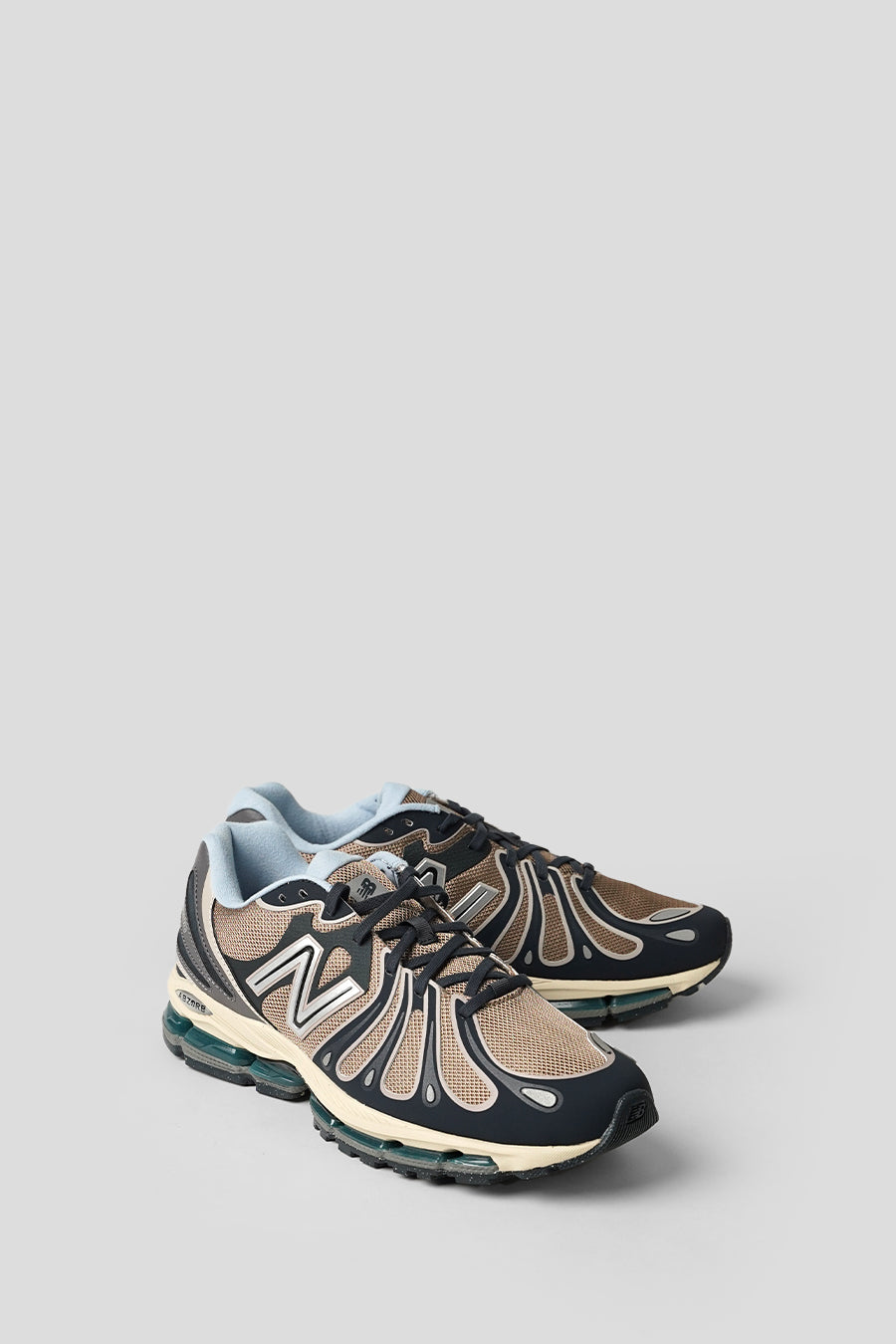 NB Balance 1890 Outerspace