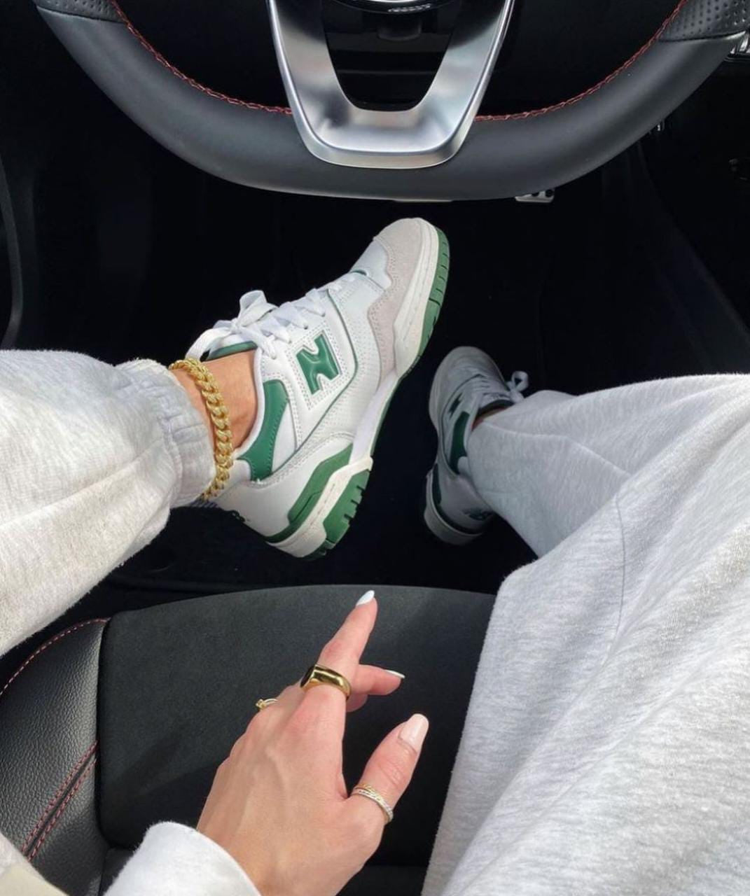 WMNS New Balance 550 Low Top Sneaker “ White Green “