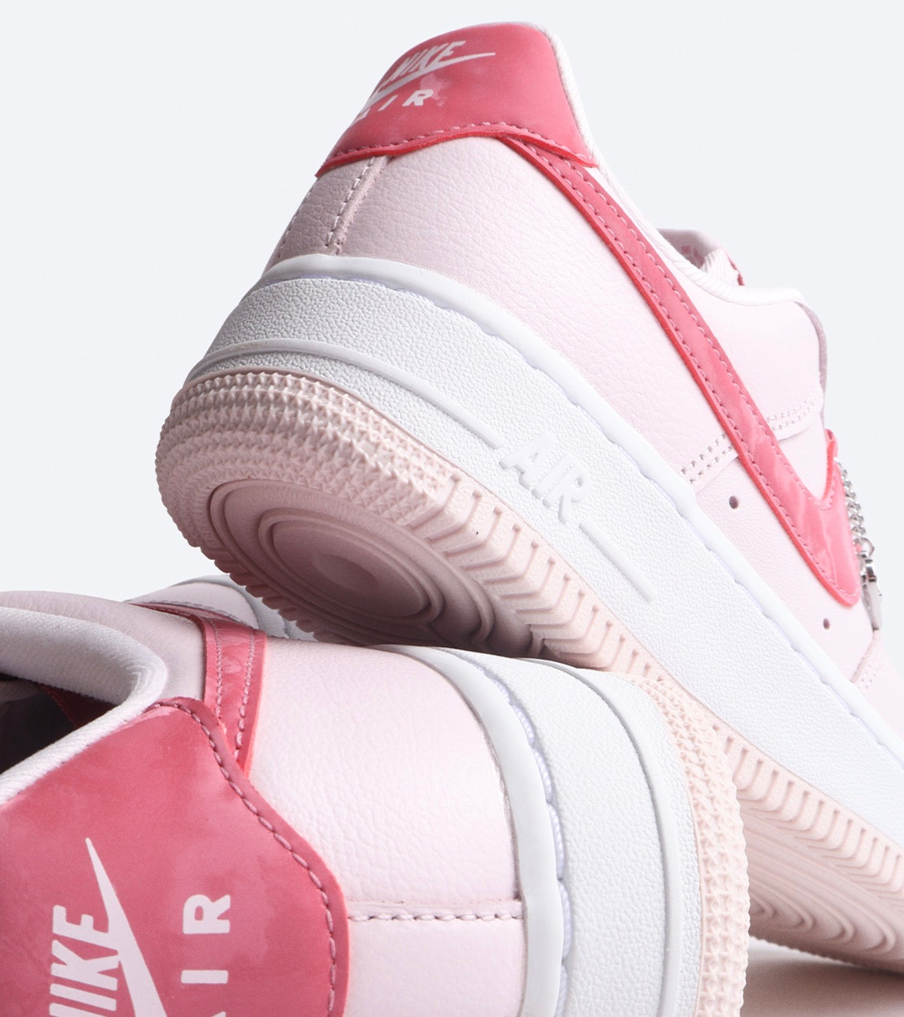 WMNs Airforce 1 Low Valentine's Day (2026)